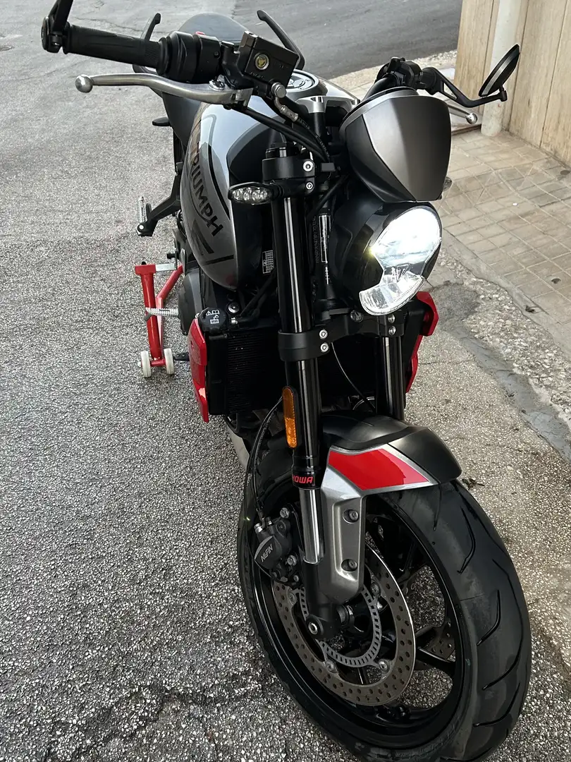 Triumph Trident 660 - 2