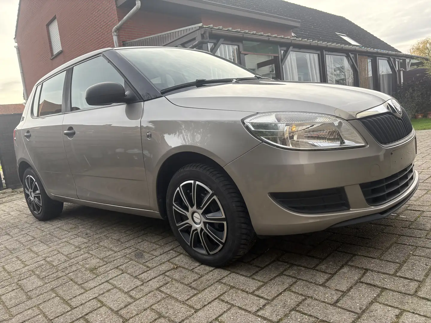 Skoda Fabia 1.2 HTP Classic - 2