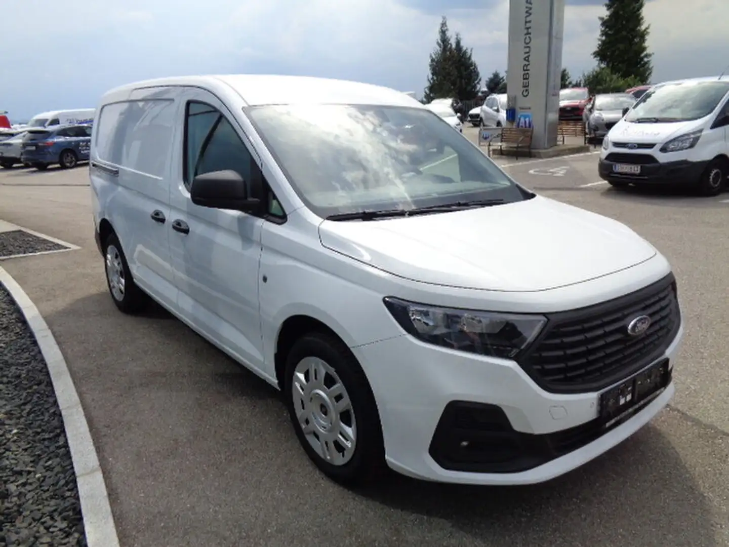 Ford Transit Connect L2  2,0 Diesel Trend 102PS, AHK Weiß - 2