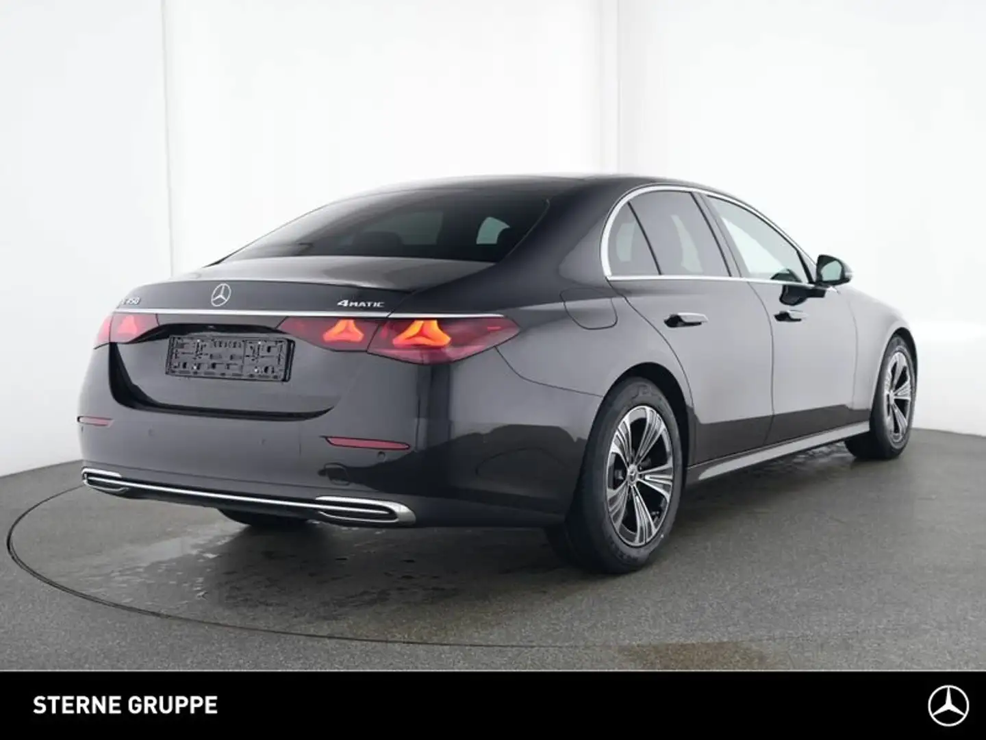 Mercedes-Benz E 450 E 450 4M AVANTGARDE Pano Distr Ambi Totw Keyl Noir - 2