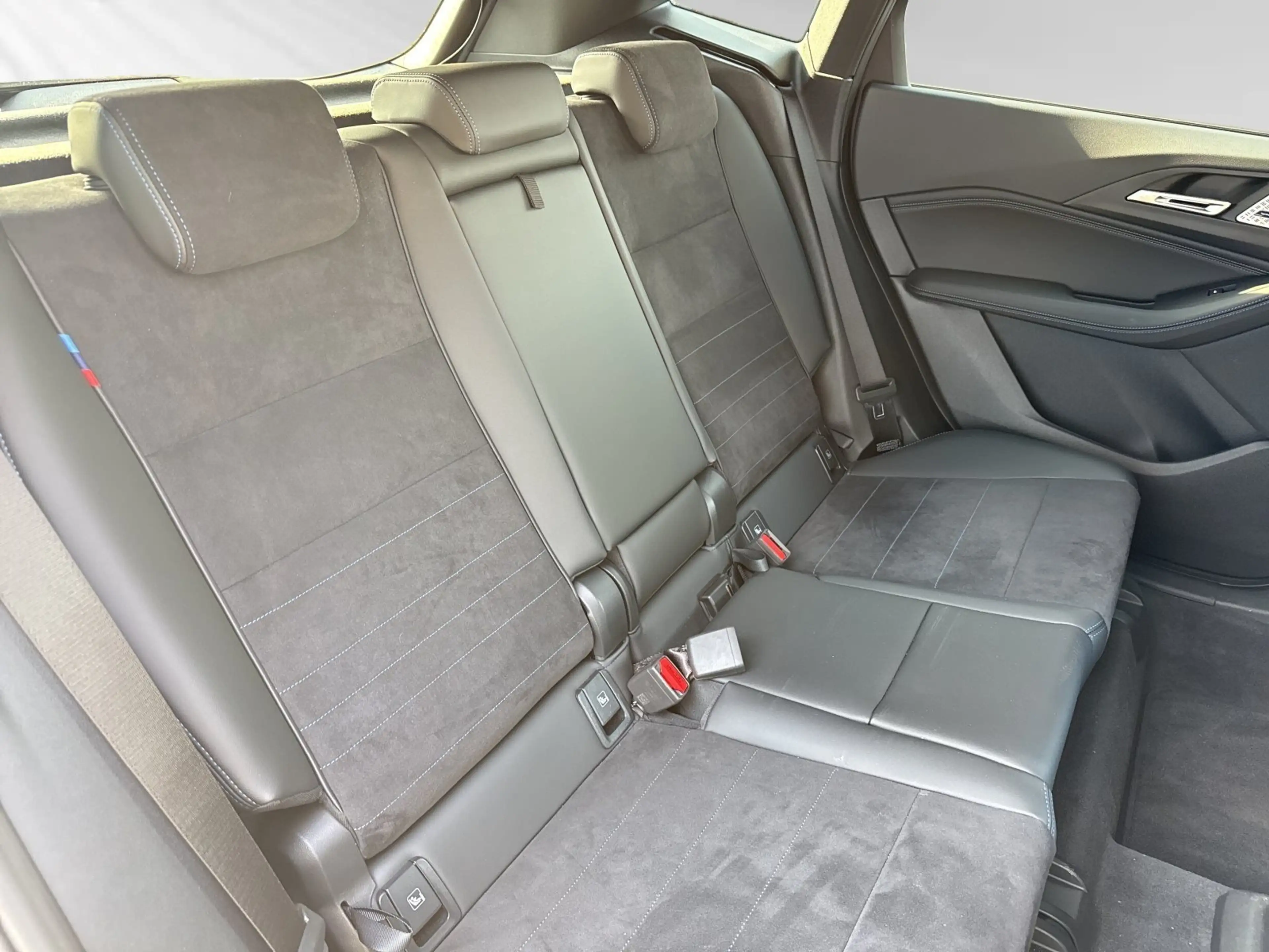 BMW 223 i xDrive Active Tourer M Sport|AHK|Pano|HUD — photo 13