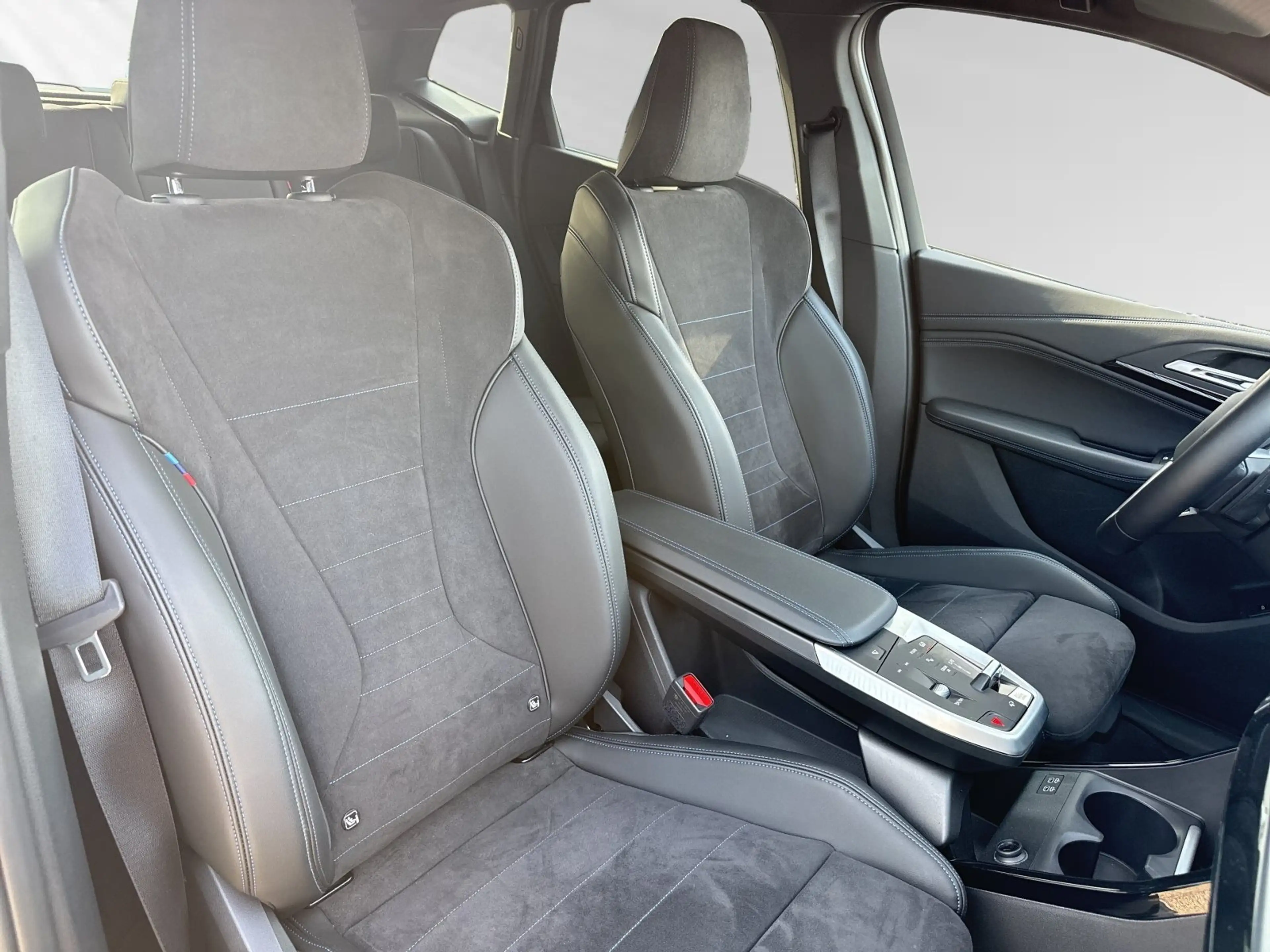 BMW 223 i xDrive Active Tourer M Sport|AHK|Pano|HUD — photo 8