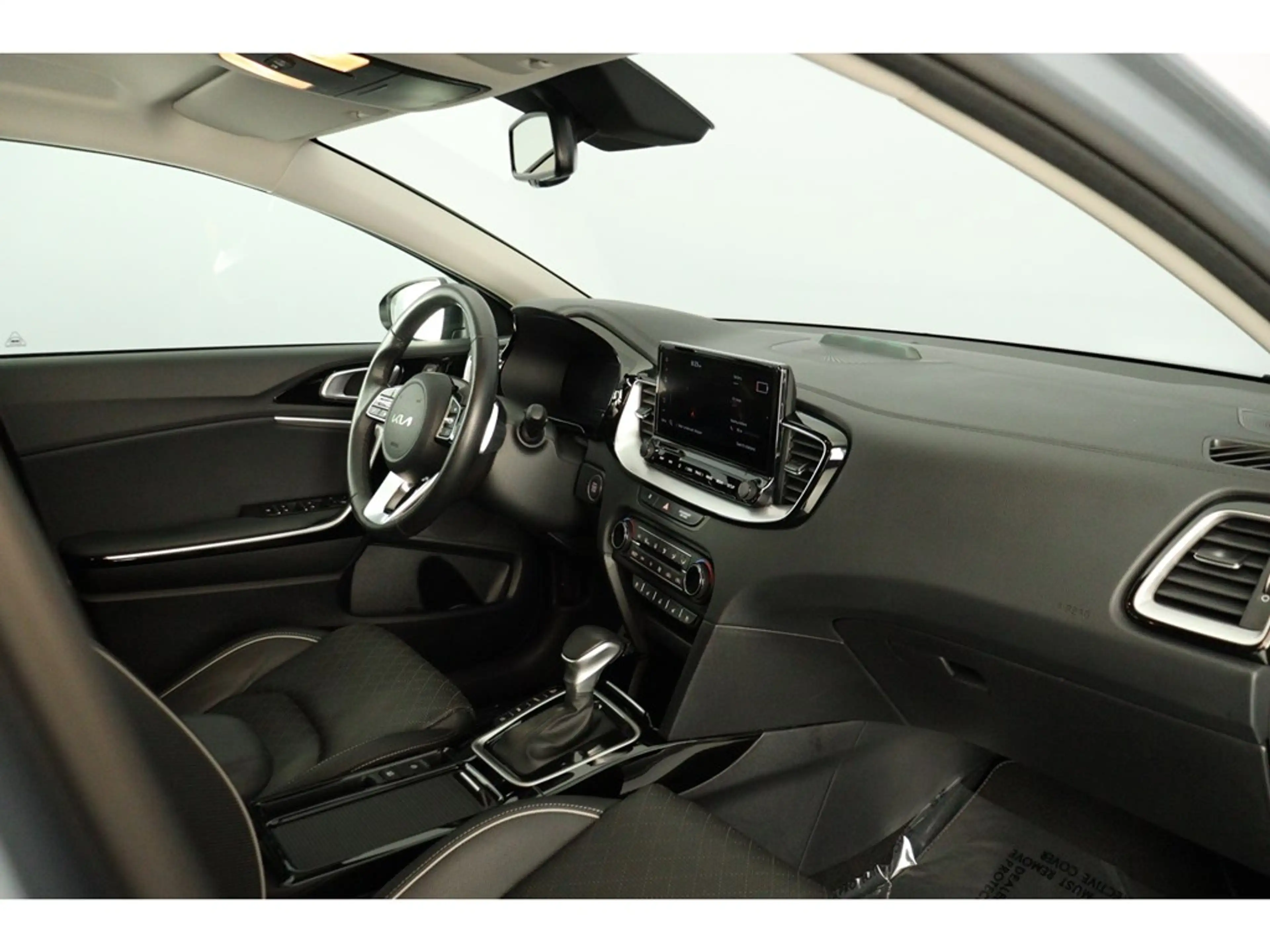 Kia Ceed SW / cee'd SW 1.6GDi PHEV 141pk DCT — photo 10