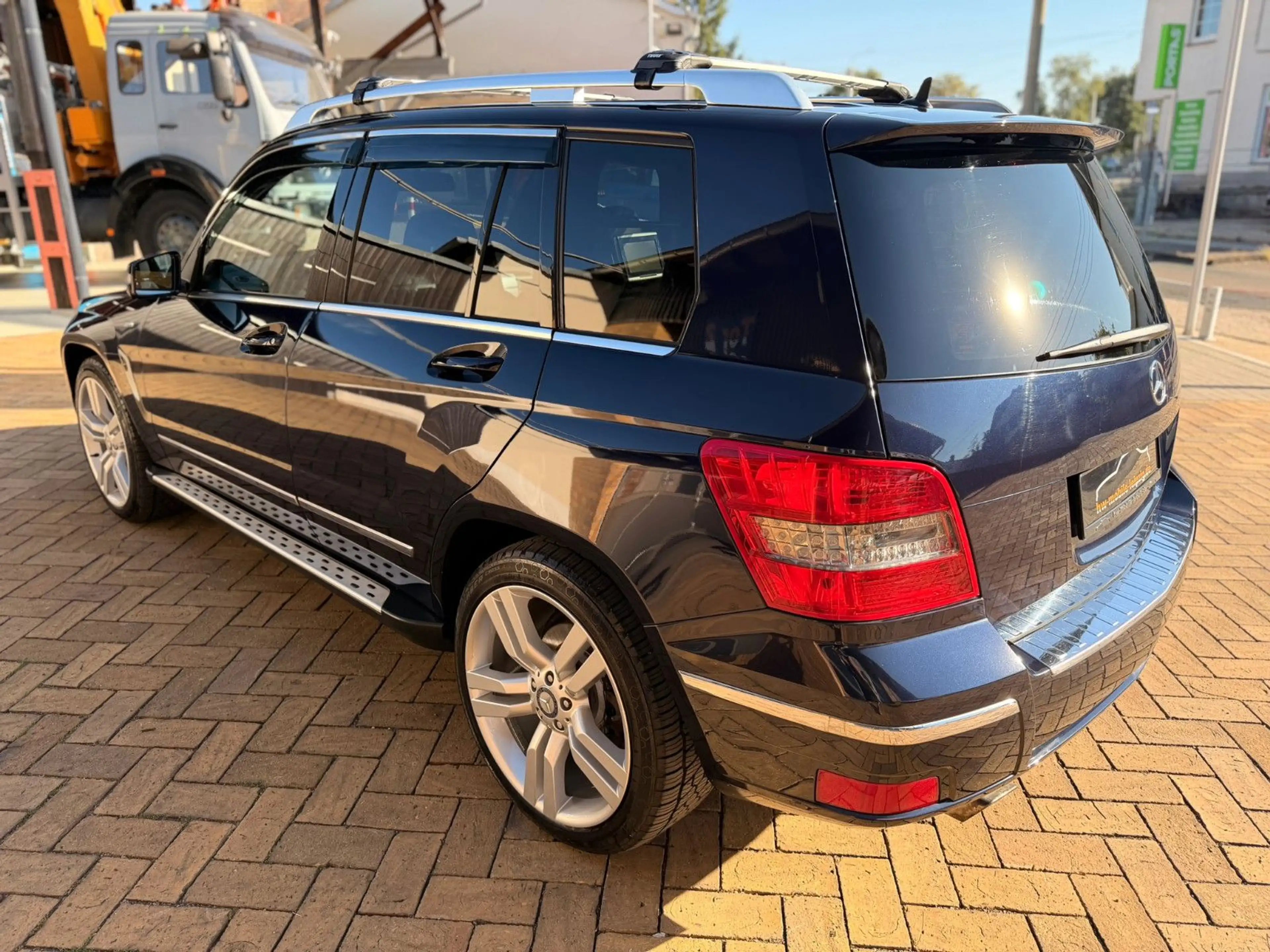 Mercedes-Benz GLK 350 CDI 4M Edition Designo CarPlay AHK uvm.! — photo 2