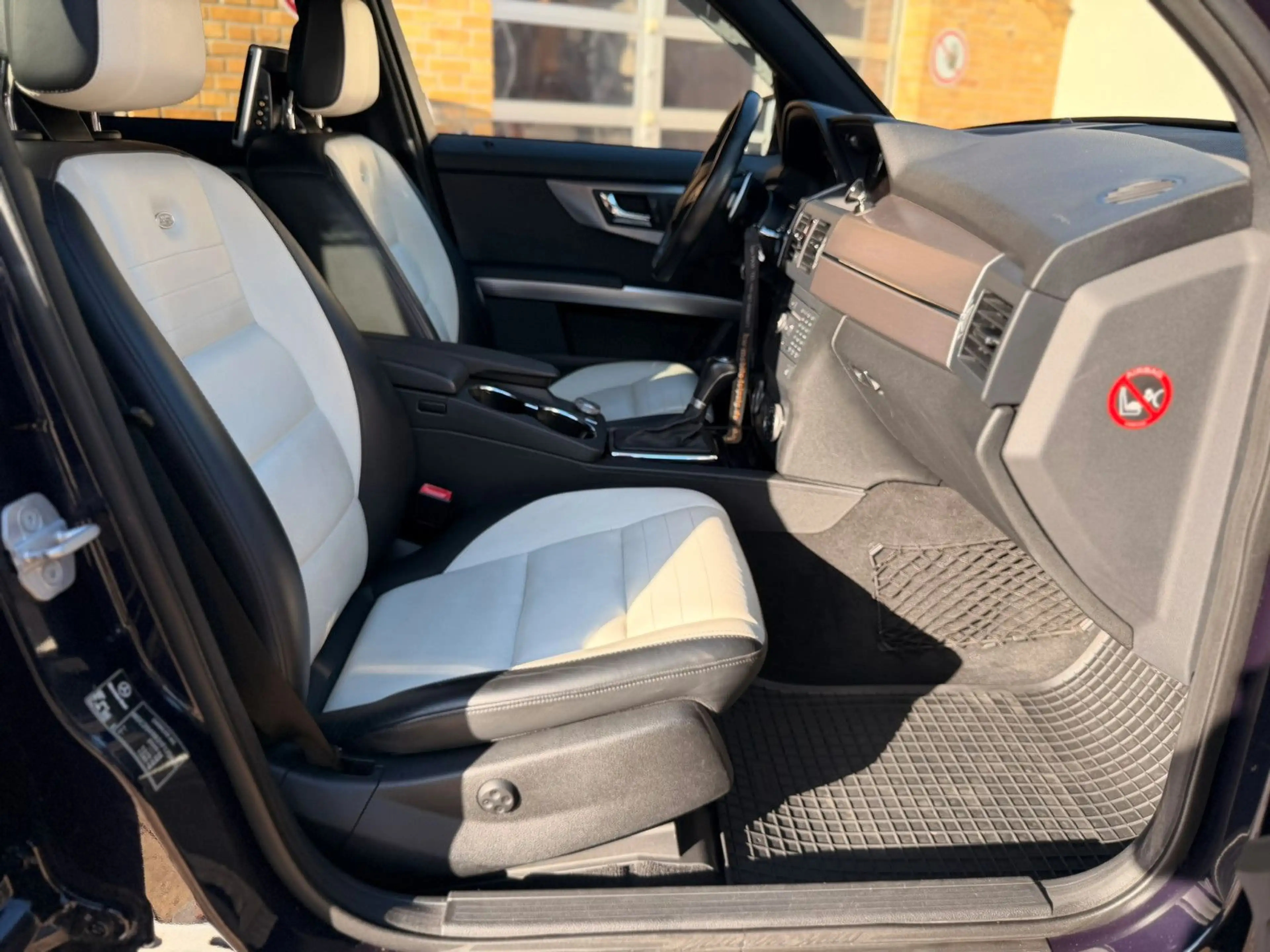 Mercedes-Benz GLK 350 CDI 4M Edition Designo CarPlay AHK uvm.! — photo 14