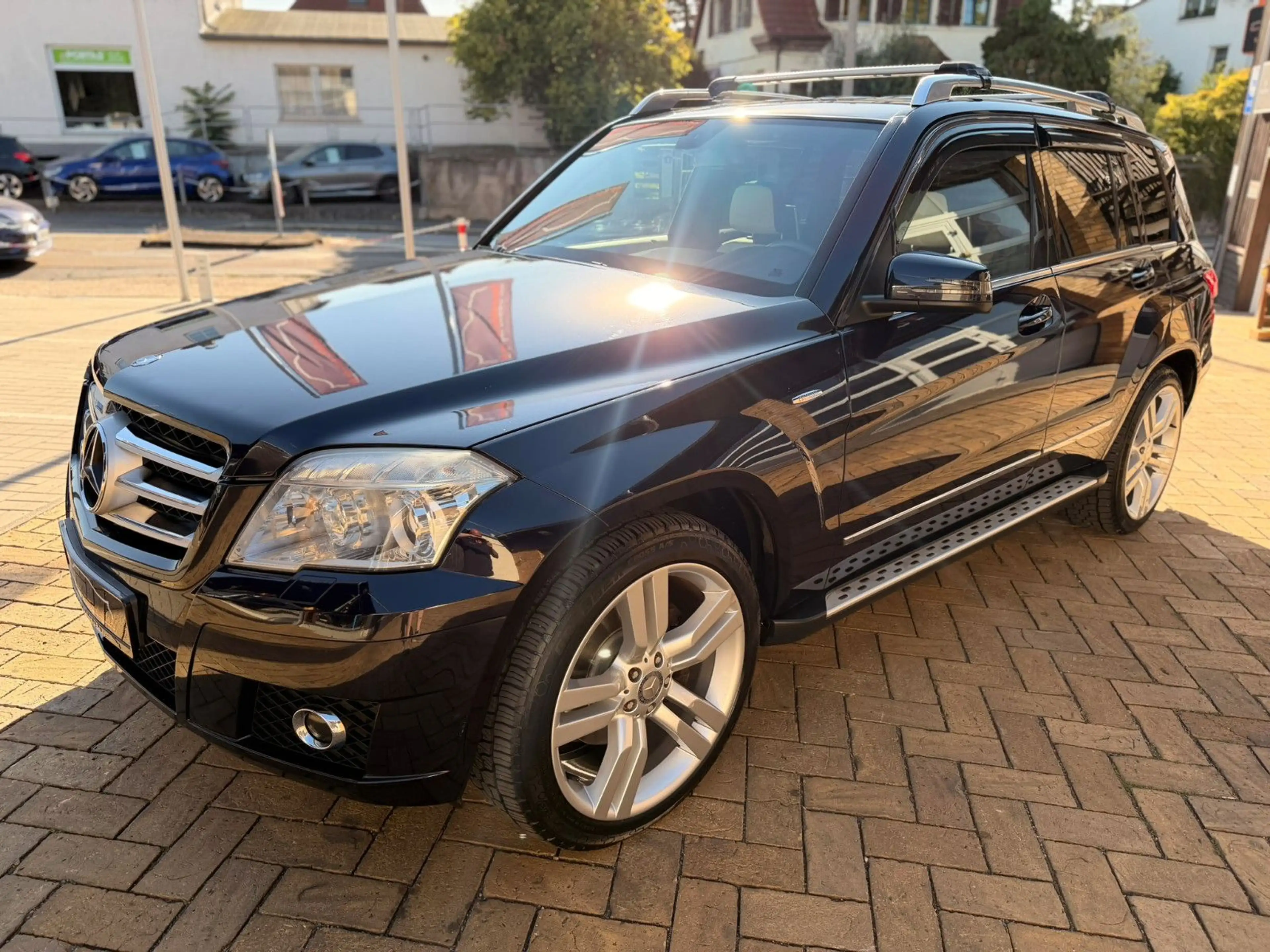 Mercedes-Benz GLK 350 CDI 4M Edition Designo CarPlay AHK uvm.! — photo 3