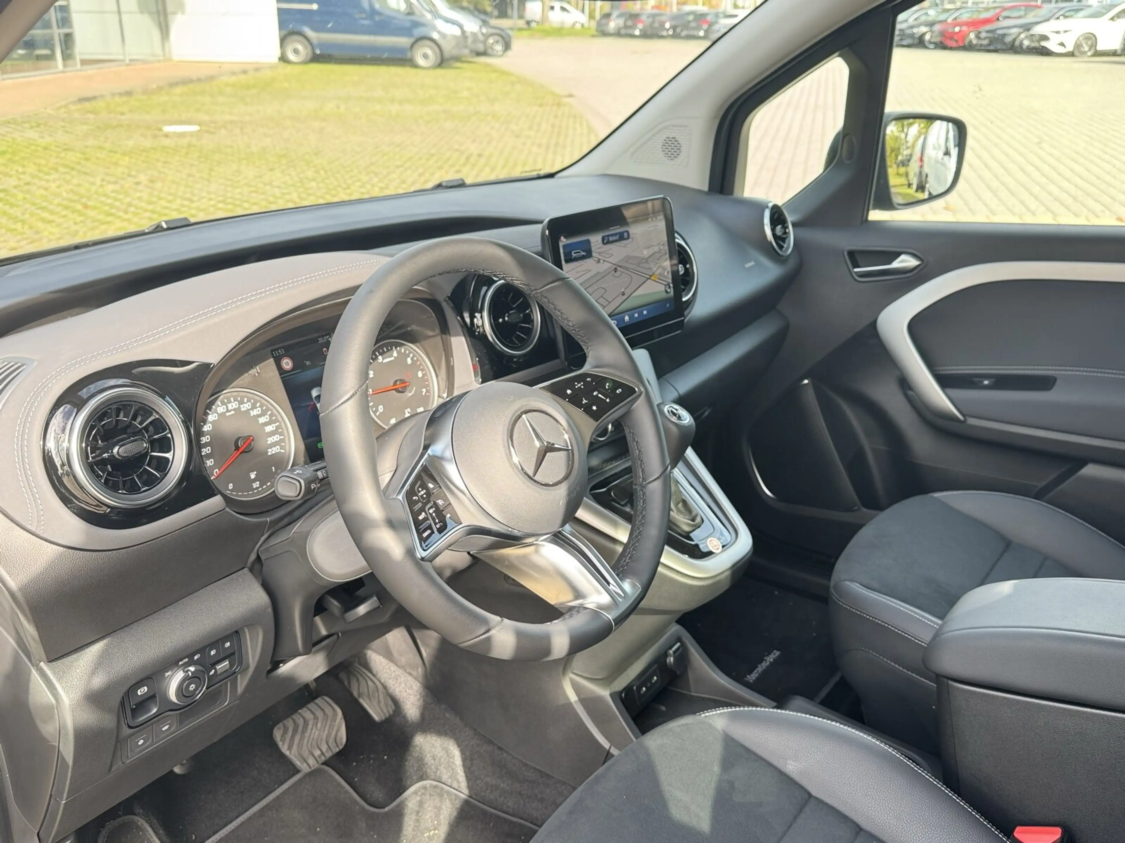 Mercedes-Benz T-Class T180 Edition Progressive Navi Klima Frontscheibe heizb Autom LED — photo 9