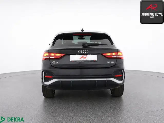 Audi Q3 view 4