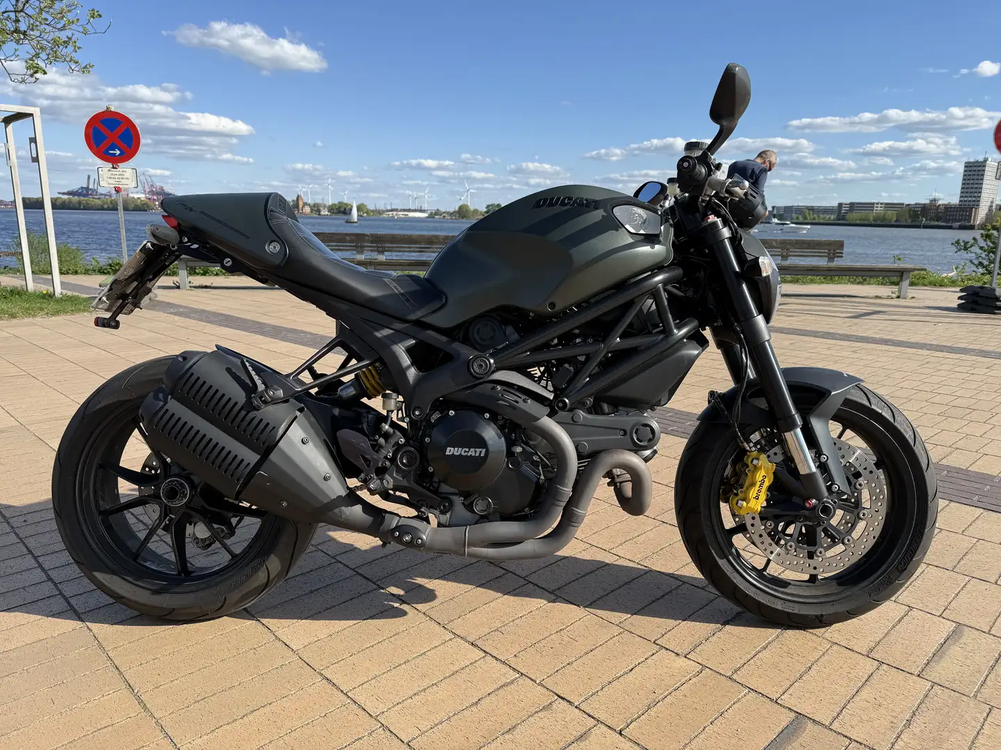Ducati Monster 1100 Diesel Evo / Military Look / Streetfighter / ABS Verde - 1