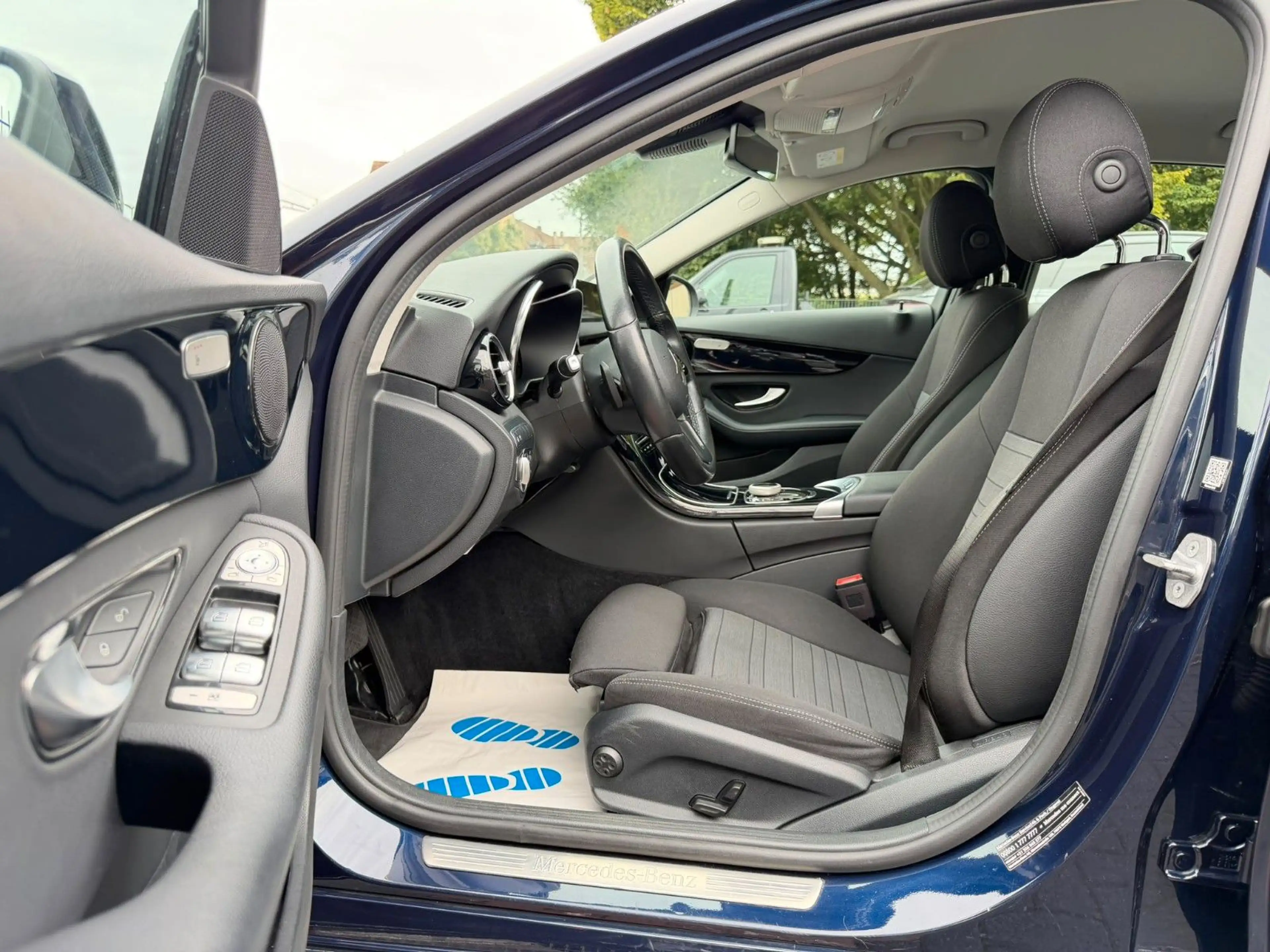 Mercedes-Benz C 180 Avandgarde Kamera-Virtual-Spur-Totwin.-LED — photo 9