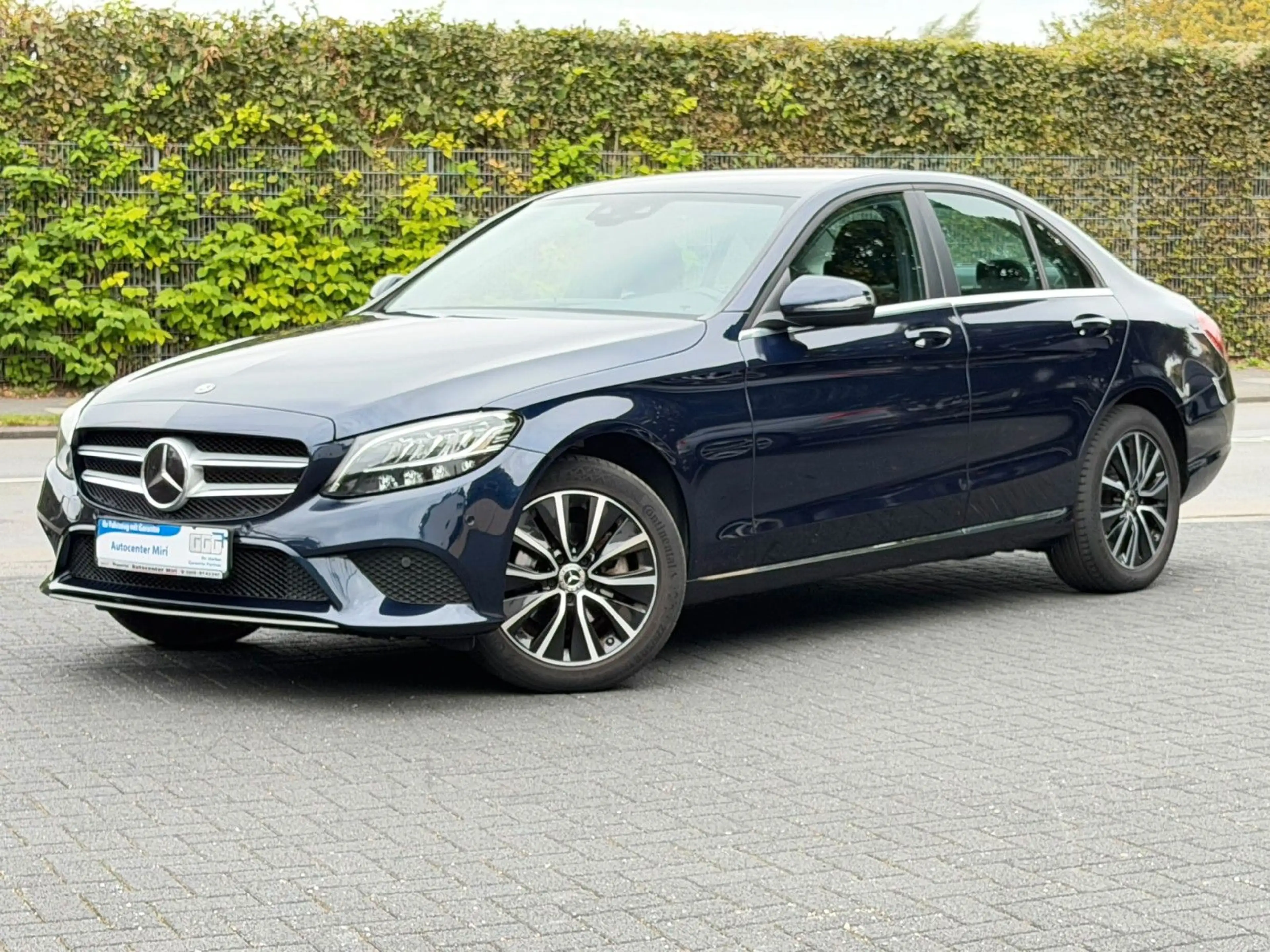 Mercedes-Benz C 180 Avandgarde Kamera-Virtual-Spur-Totwin.-LED — photo 2