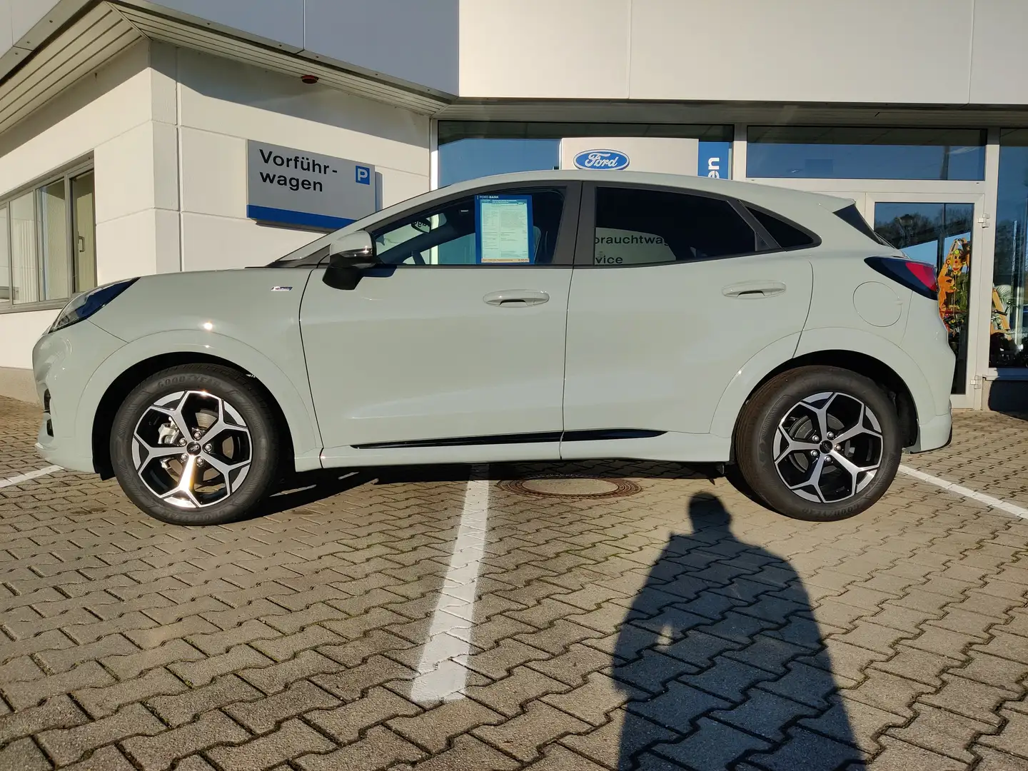 Ford Puma ST-Line Grau - 2