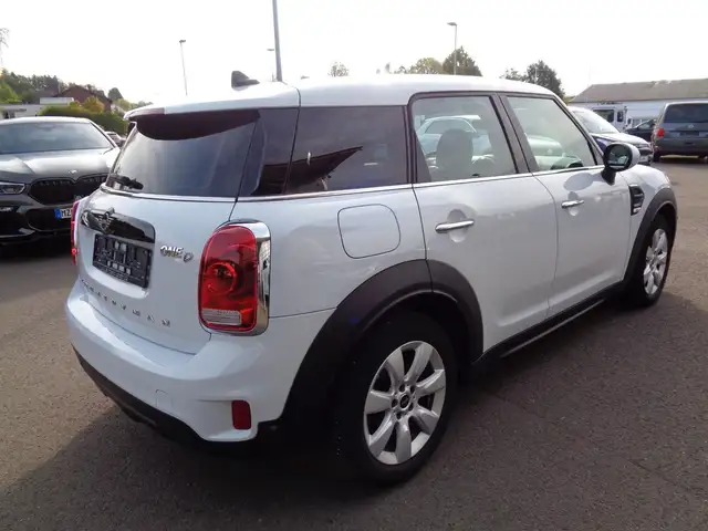 Mini Countryman view 4