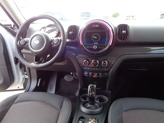 Mini Countryman view 11