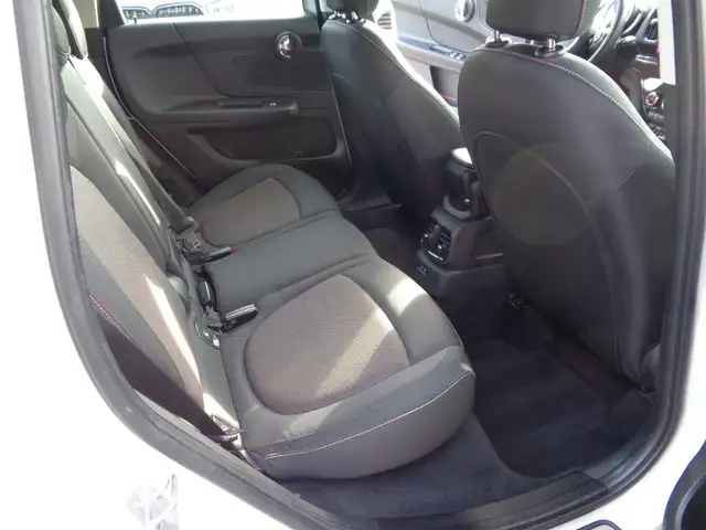 Mini Countryman view 10