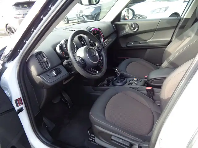 Mini Countryman view 7