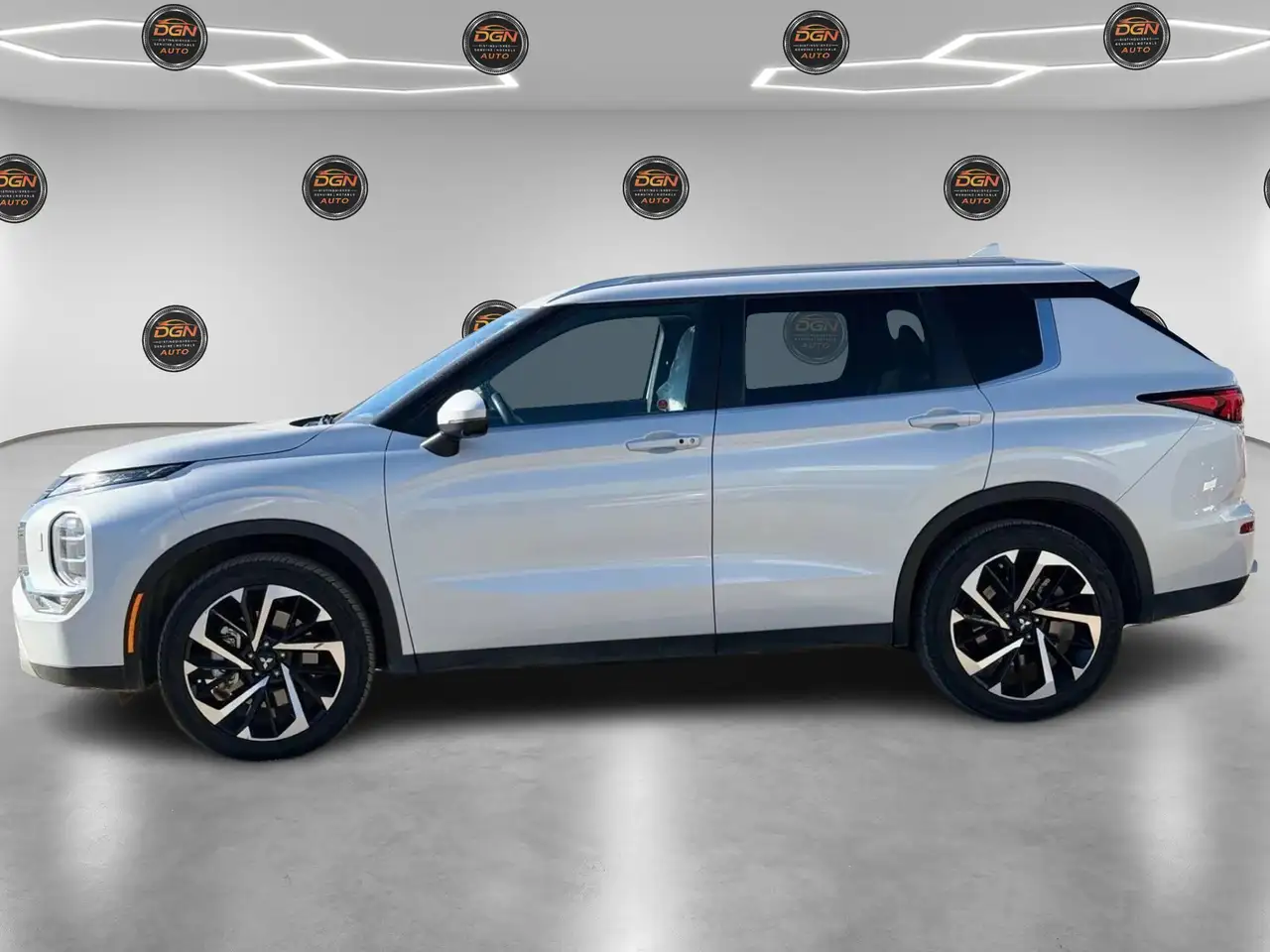 Mitsubishi Outlander снимка Mitsubishi Outlander
