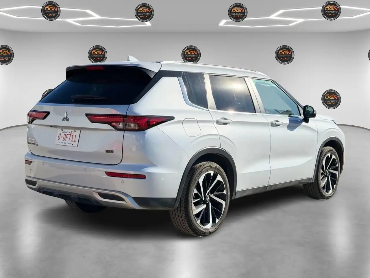 Mitsubishi Outlander снимка Mitsubishi Outlander