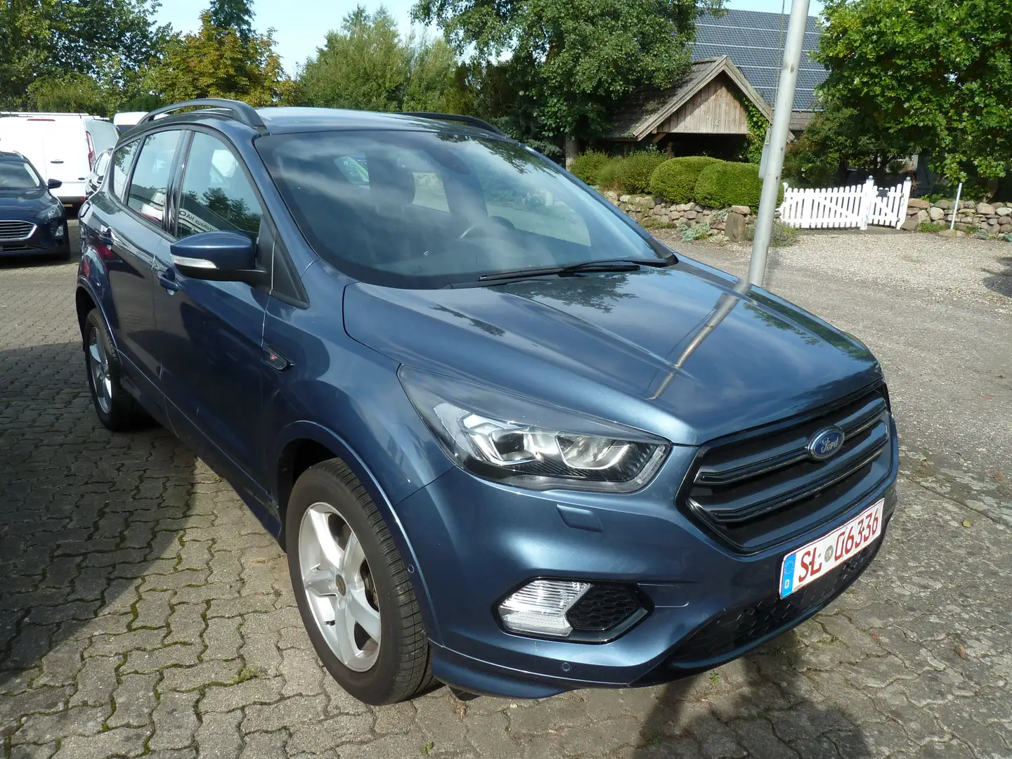 Ford Kuga ST-Line Blau - 1