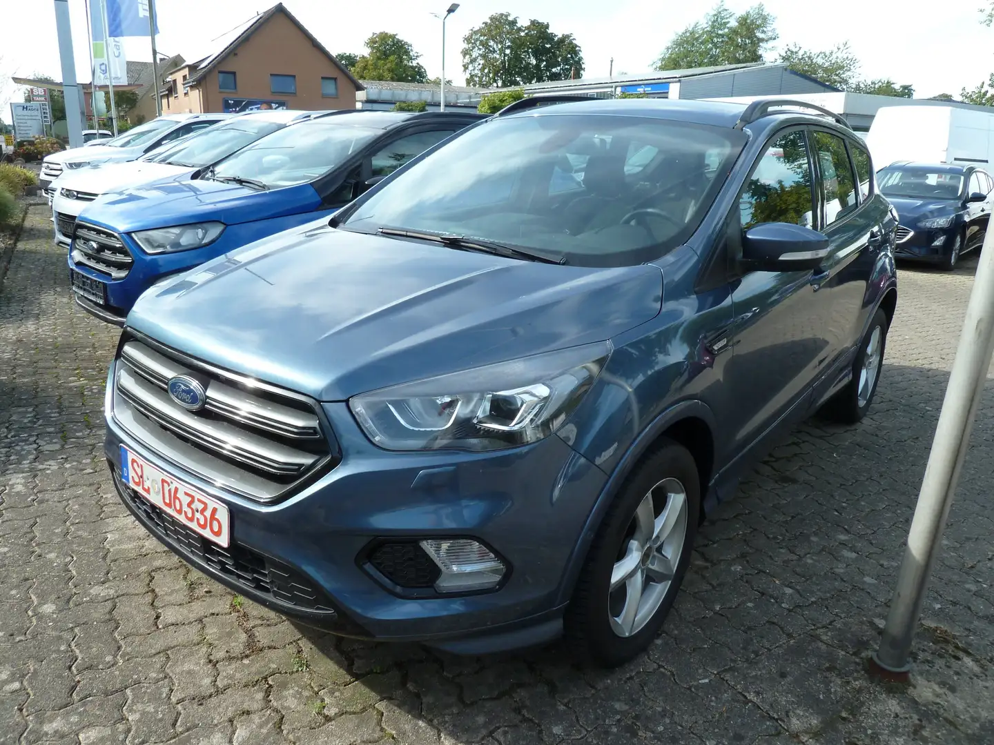 Ford Kuga ST-Line Blau - 2