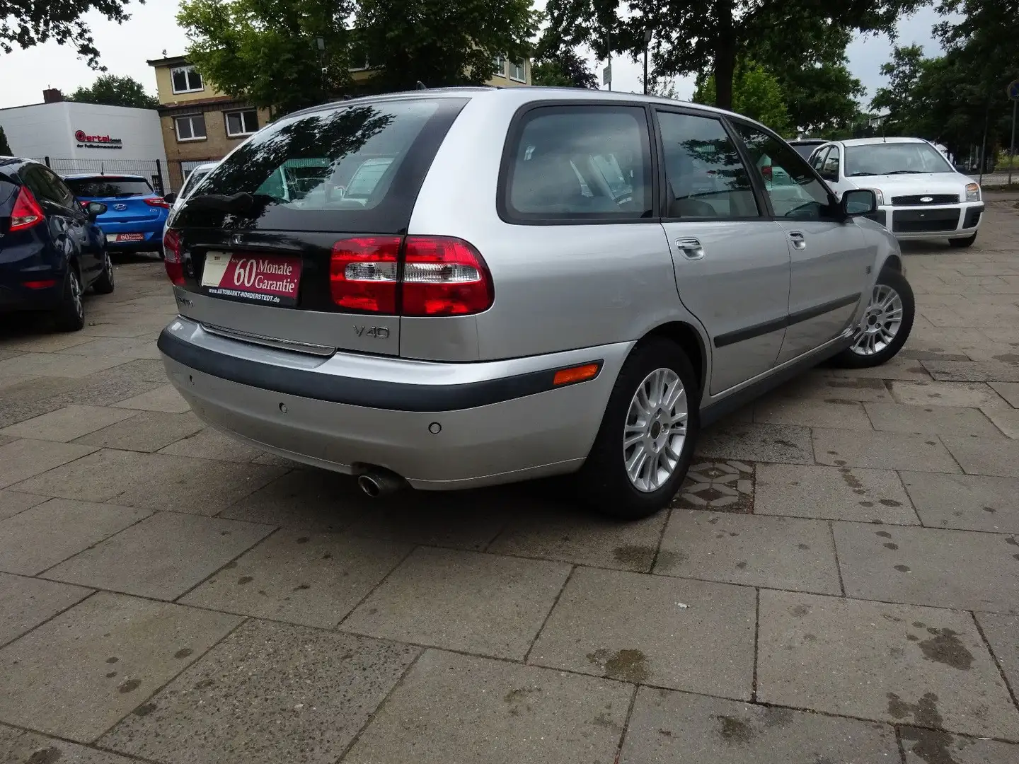 Volvo V40 1.8 Sport Edition/Klimaau/1-Hand/SHZ/Leder/- Grau - 2