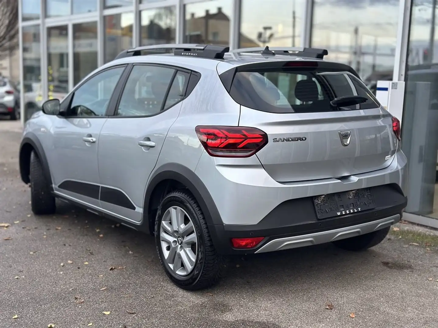 Dacia Sandero Stepway Comfort TCe 90 Grau - 2