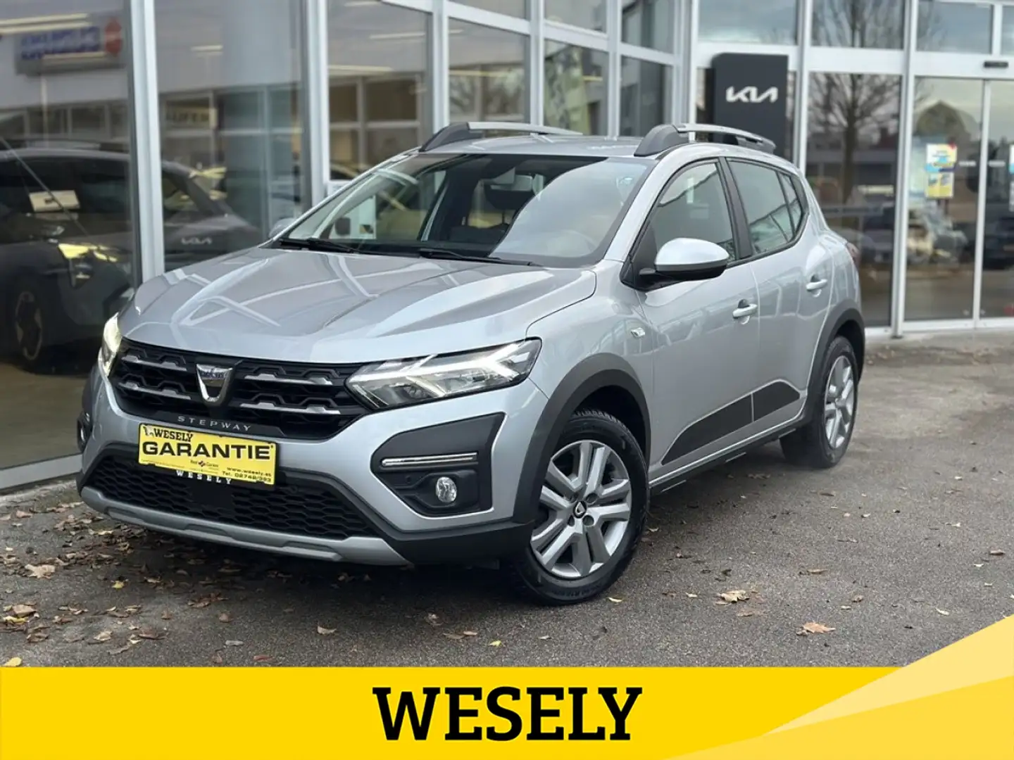 Dacia Sandero Stepway Comfort TCe 90 Grau - 1