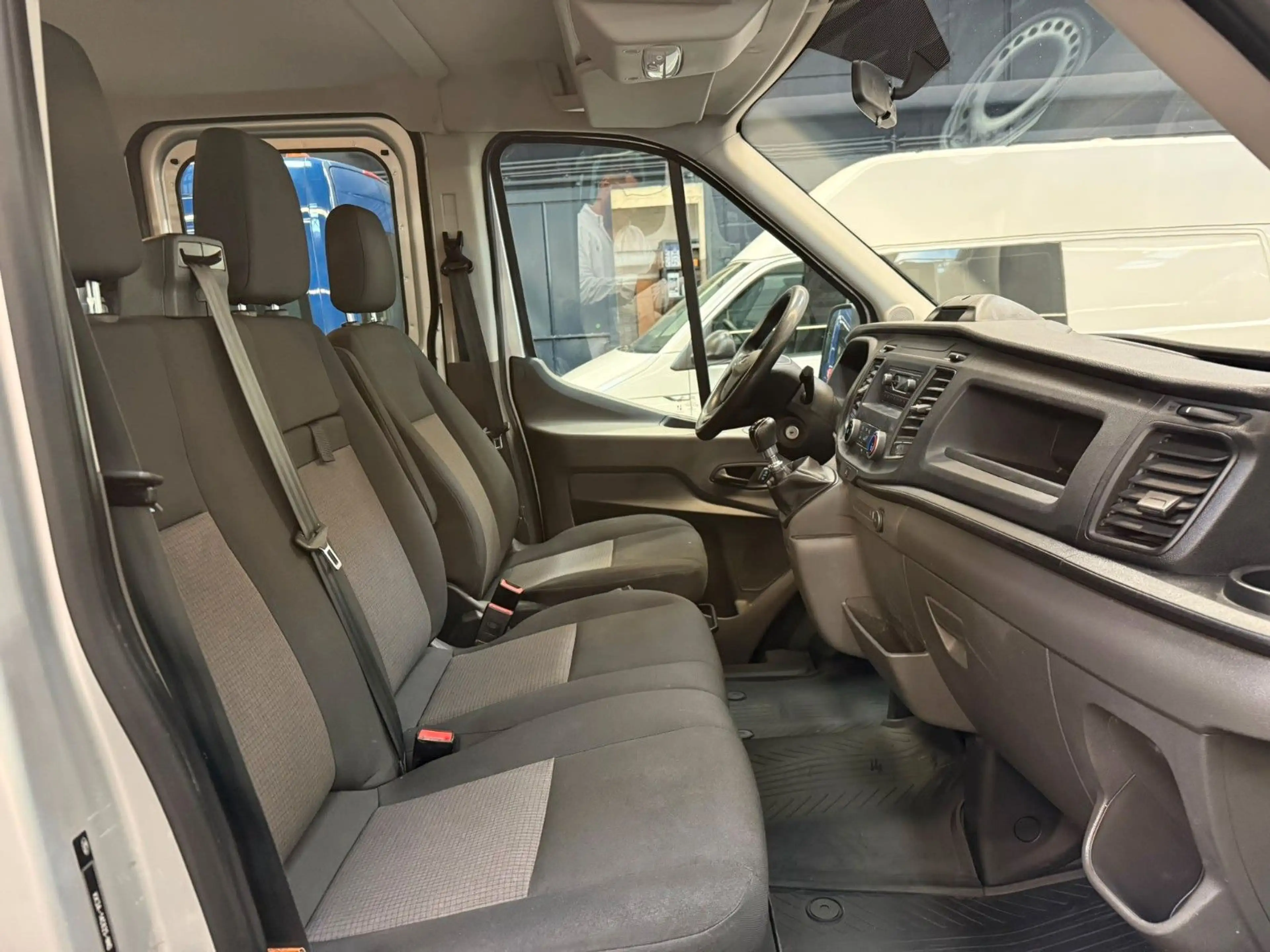 Ford Transit 350 Doppelkabine Pritsche L3 1.Hand AHK — photo 11