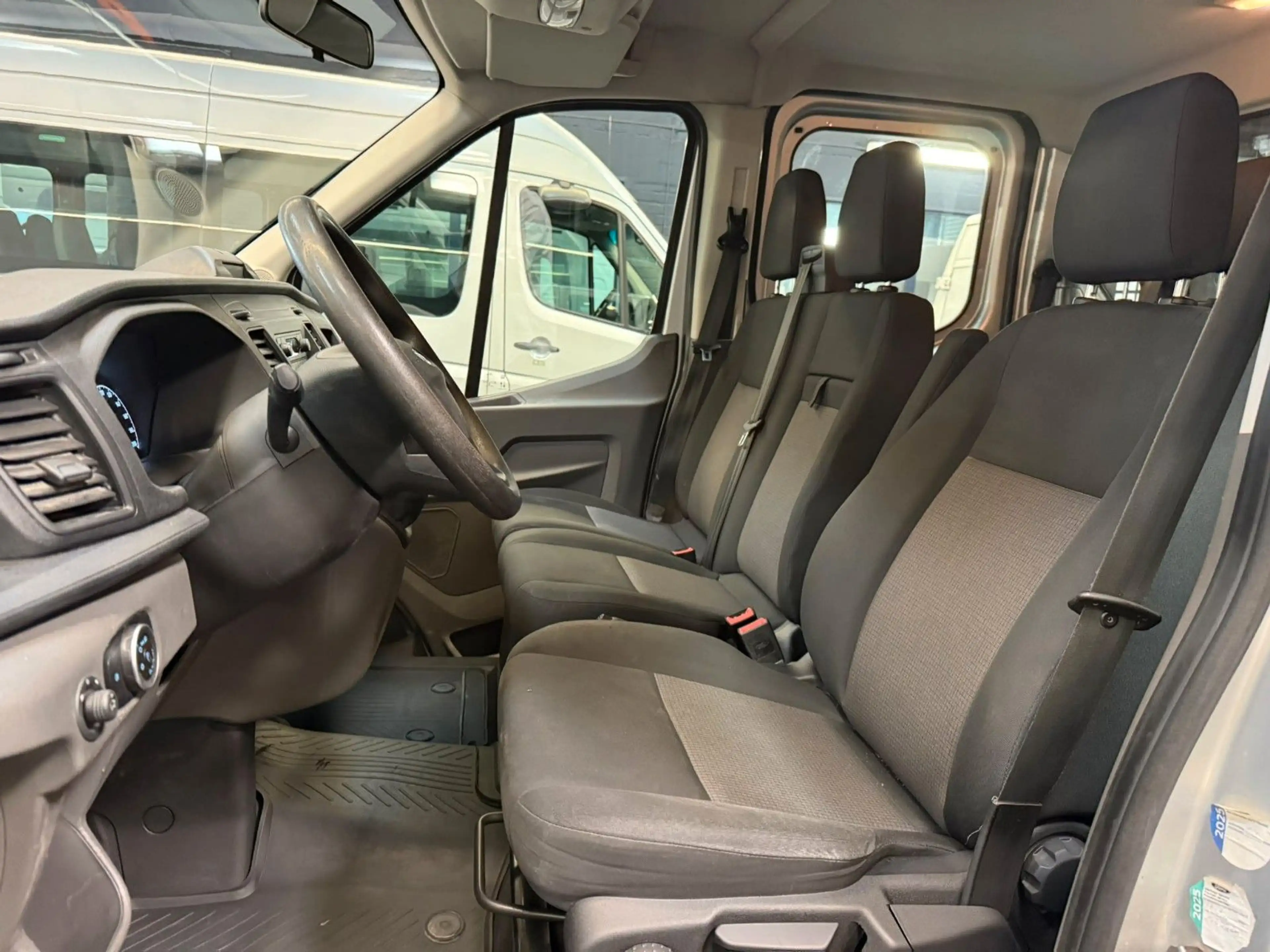 Ford Transit 350 Doppelkabine Pritsche L3 1.Hand AHK — photo 12