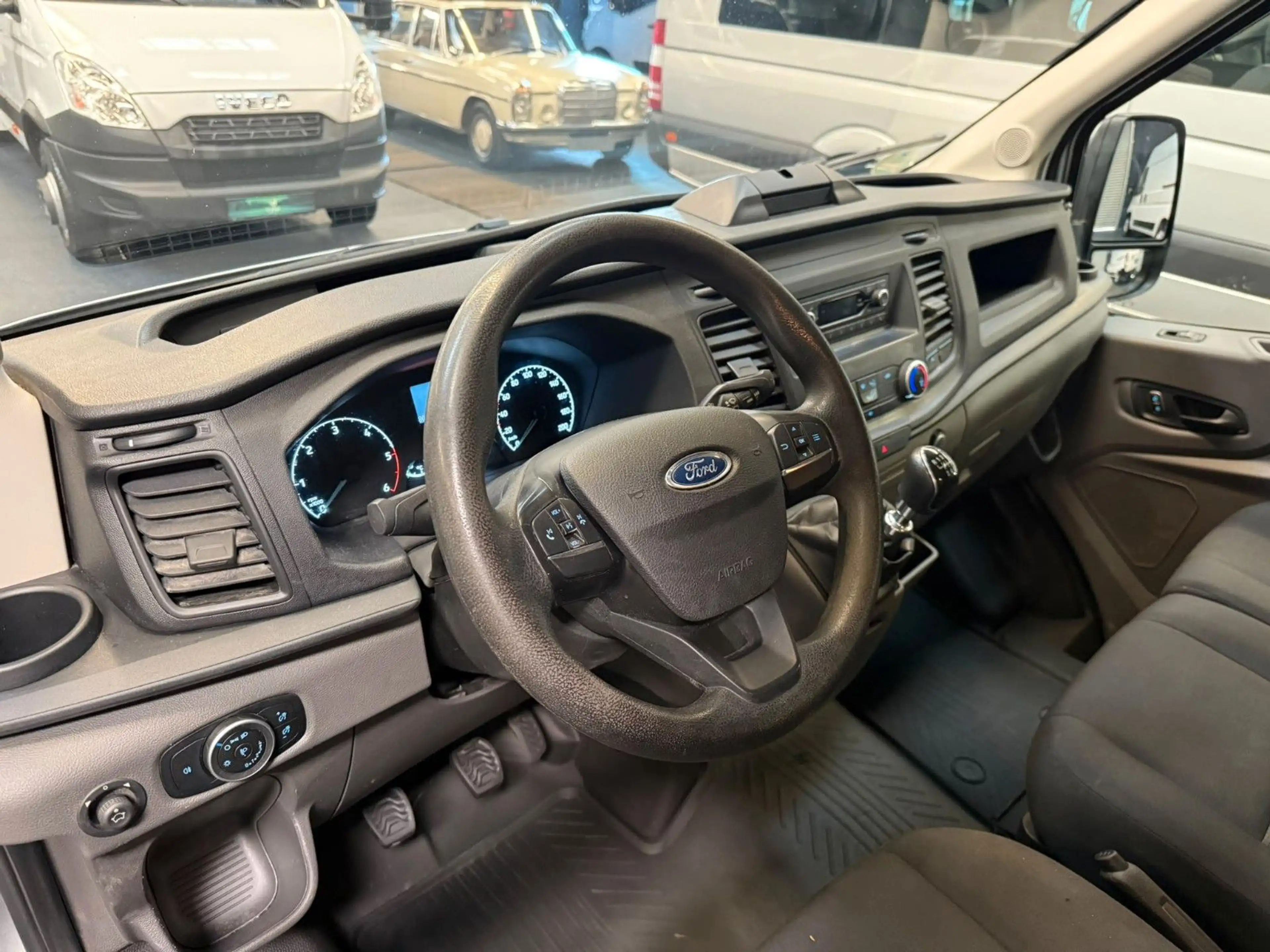 Ford Transit 350 Doppelkabine Pritsche L3 1.Hand AHK — photo 13