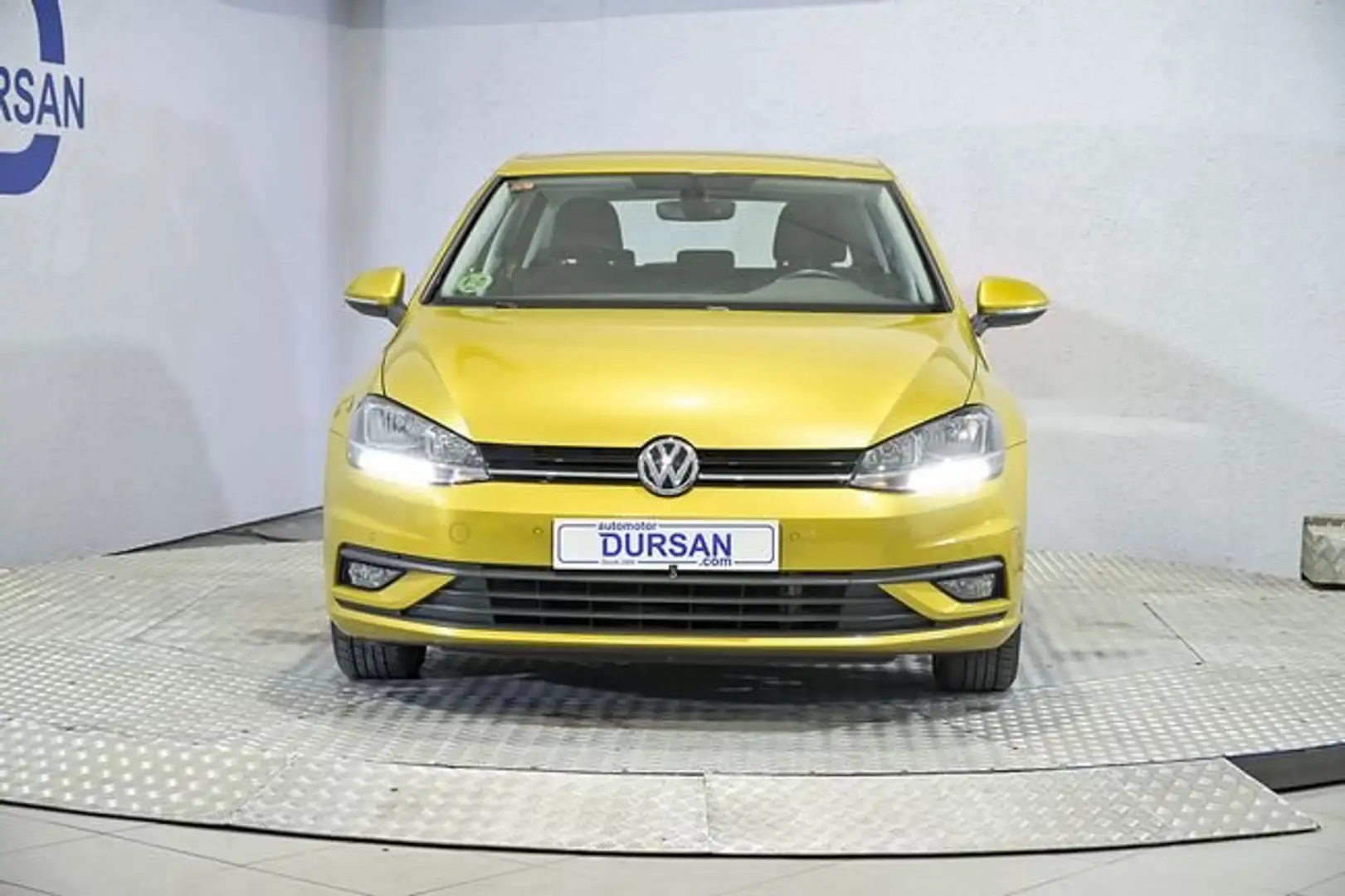 Volkswagen Golf 1.0 TSI Advance 81kW Marrón - 2