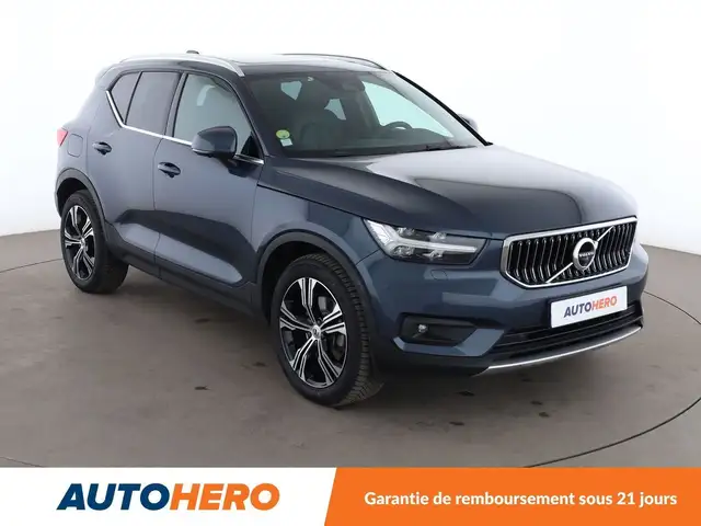 Volvo XC40 view 8