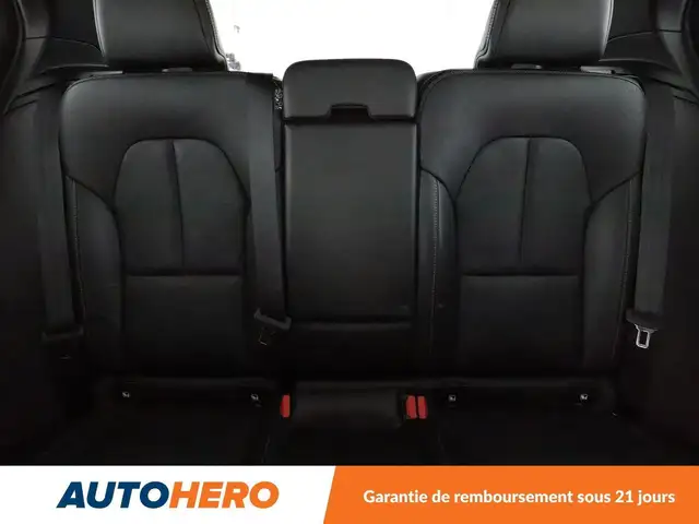 Volvo XC40 view 15