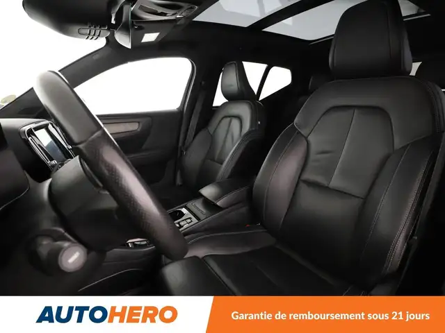 Volvo XC40 view 10