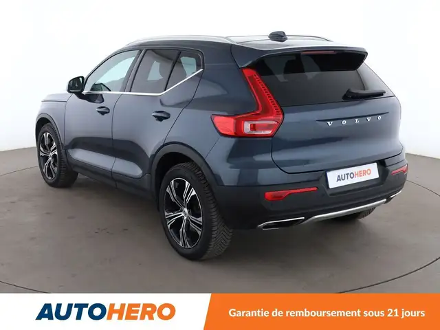 Volvo XC40 view 4