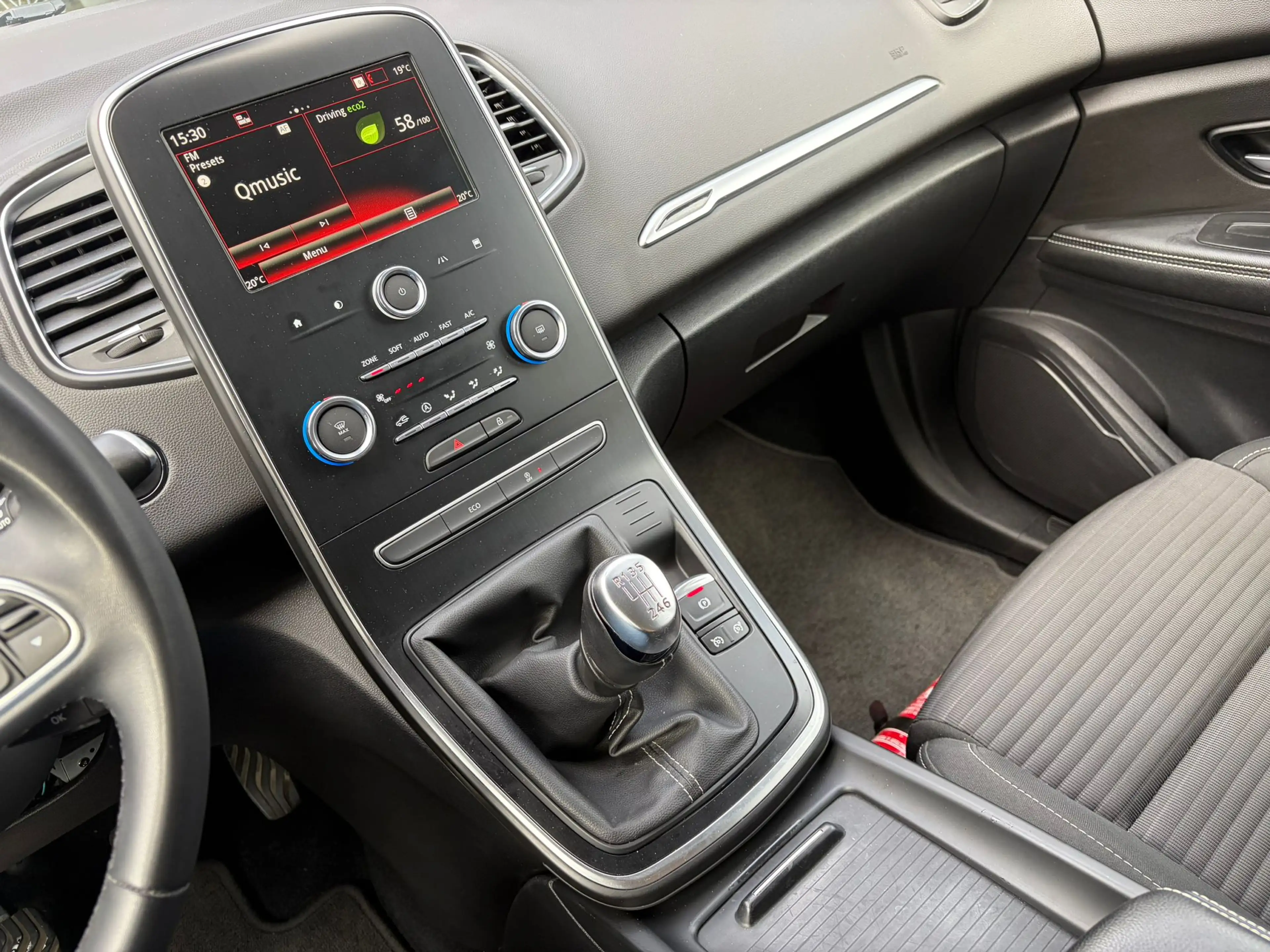 Renault Grand Scenic 1.33 TCe Zen 7 Places Gps Caméra * 12 à 36 MOIS GARANTIE * — photo 12