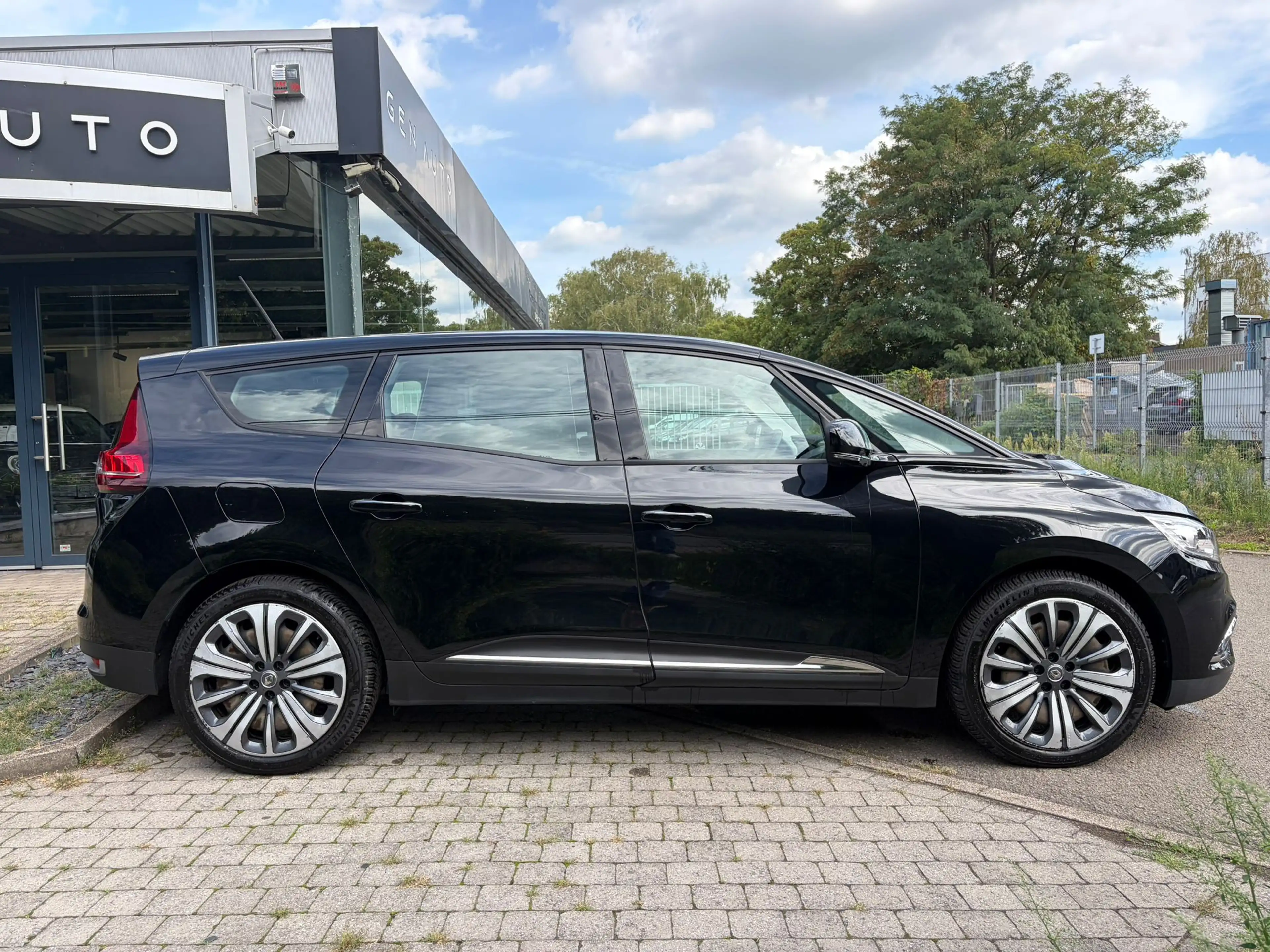 Renault Grand Scenic 1.33 TCe Zen 7 Places Gps Caméra * 12 à 36 MOIS GARANTIE * — photo 4