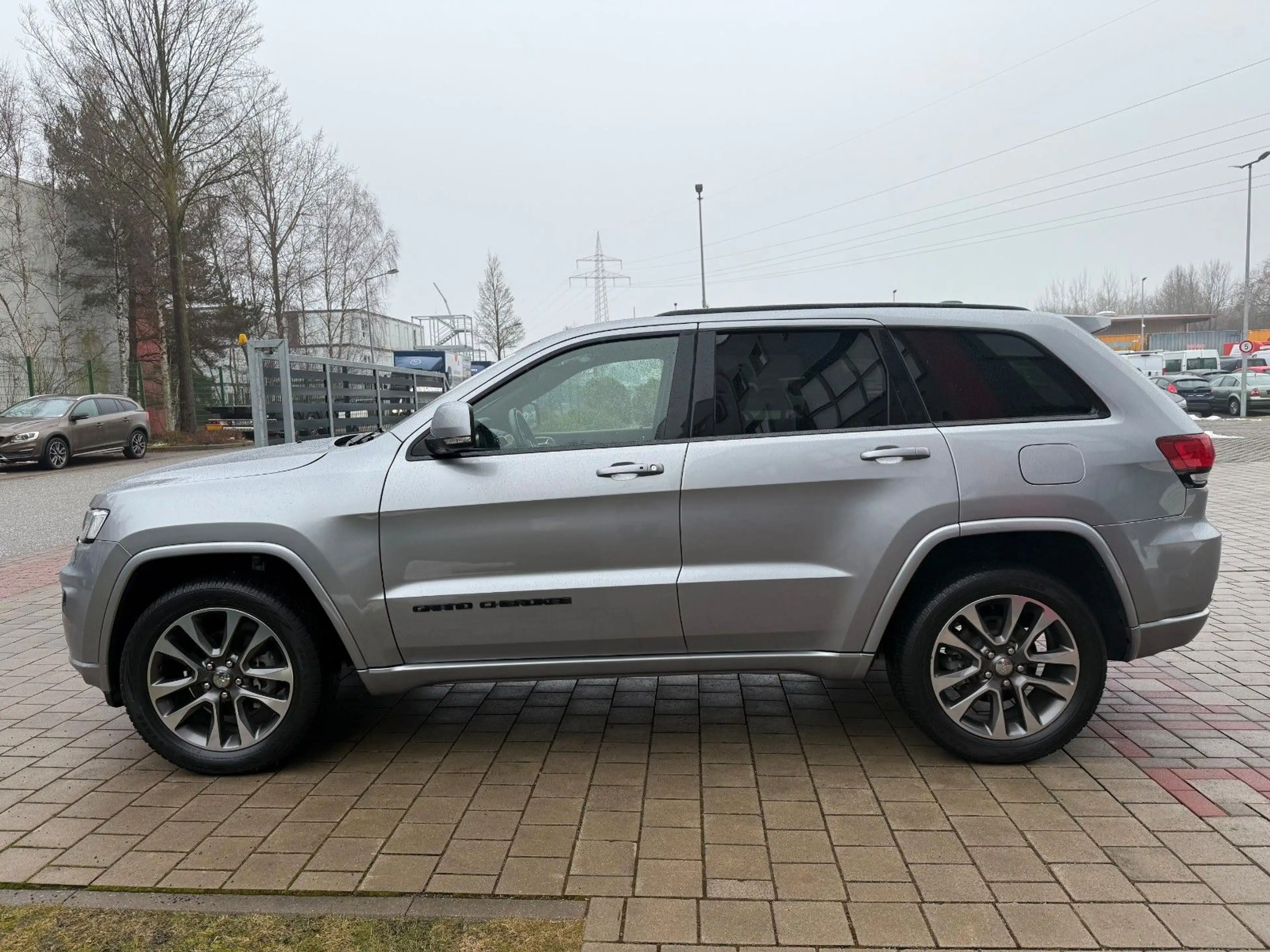 Jeep Grand Cherokee 3.6 L 4x4 Xenon 20 zoll — photo 12
