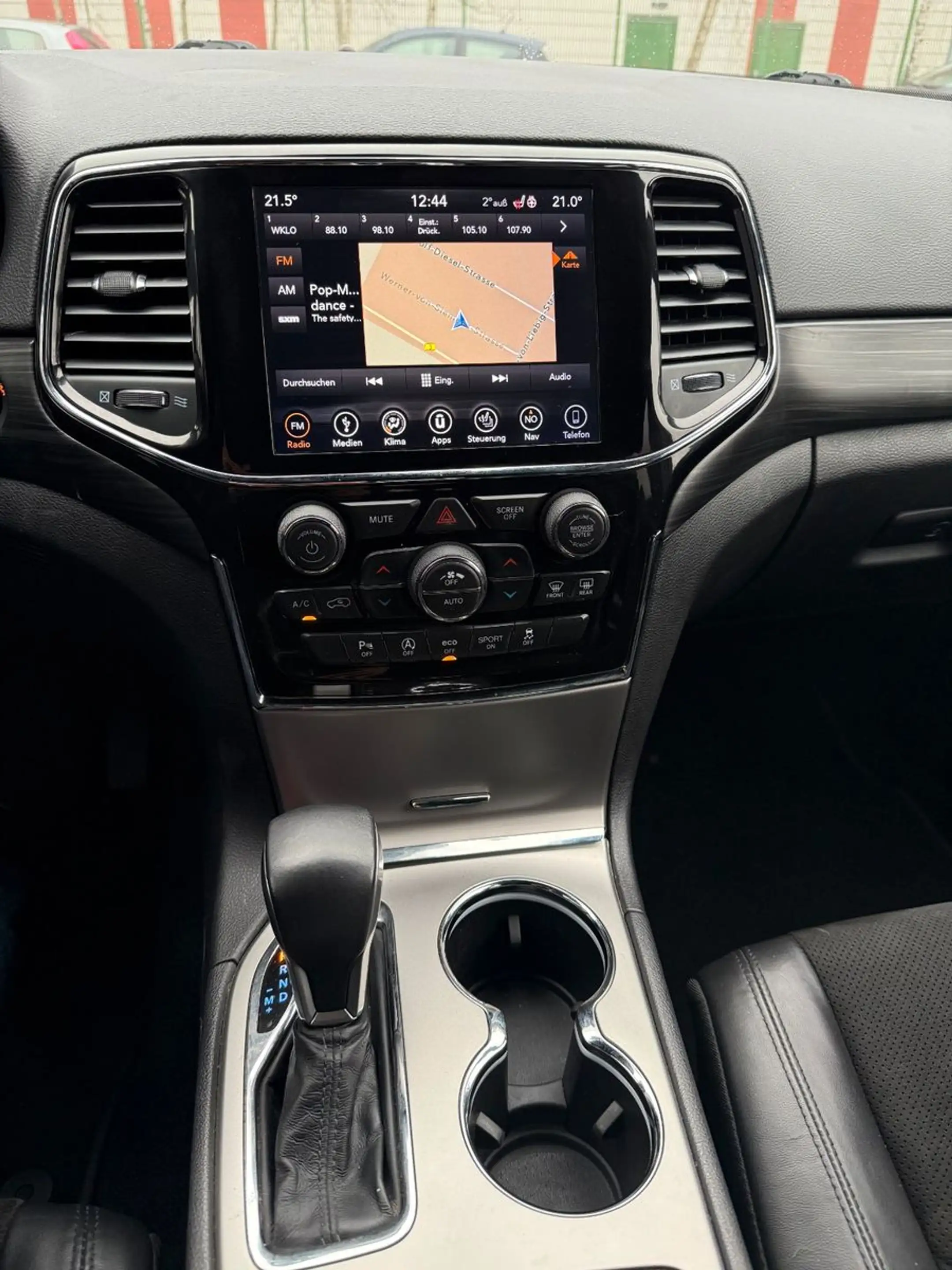 Jeep Grand Cherokee 3.6 L 4x4 Xenon 20 zoll — photo 8
