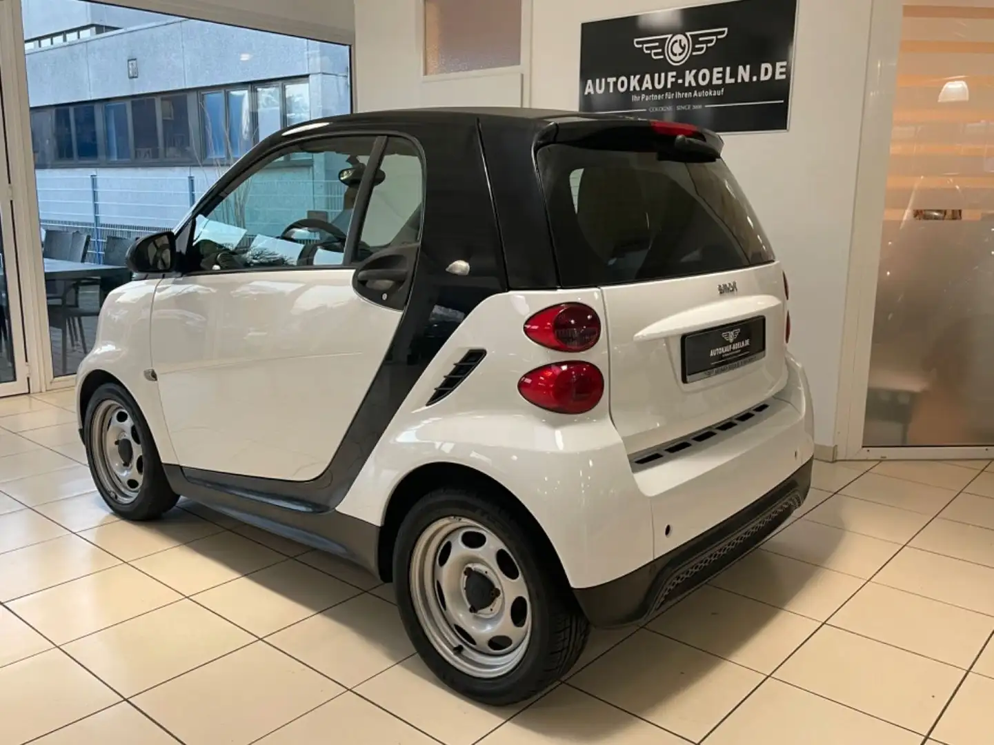 smart forTwo coupe pure/1.J Garantie/1.Hand Schwarz - 2