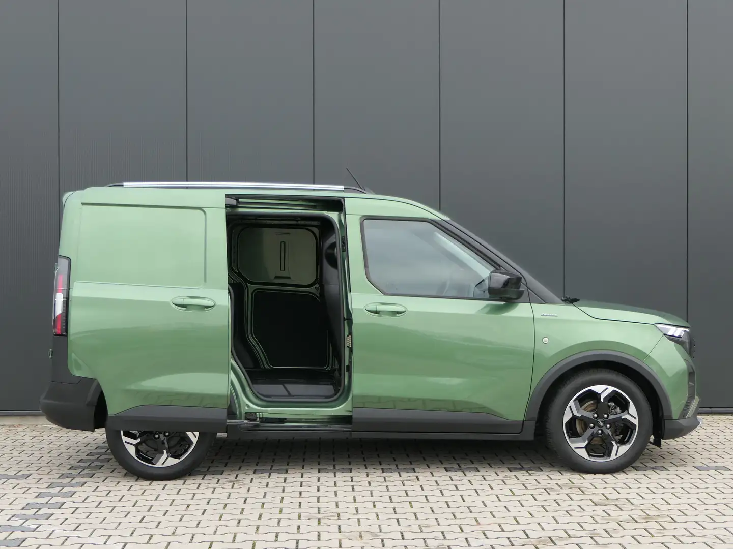 Ford Transit Courier 1.0 EcoBoost Automaat Active | Benzine | Winterpac Vert - 2