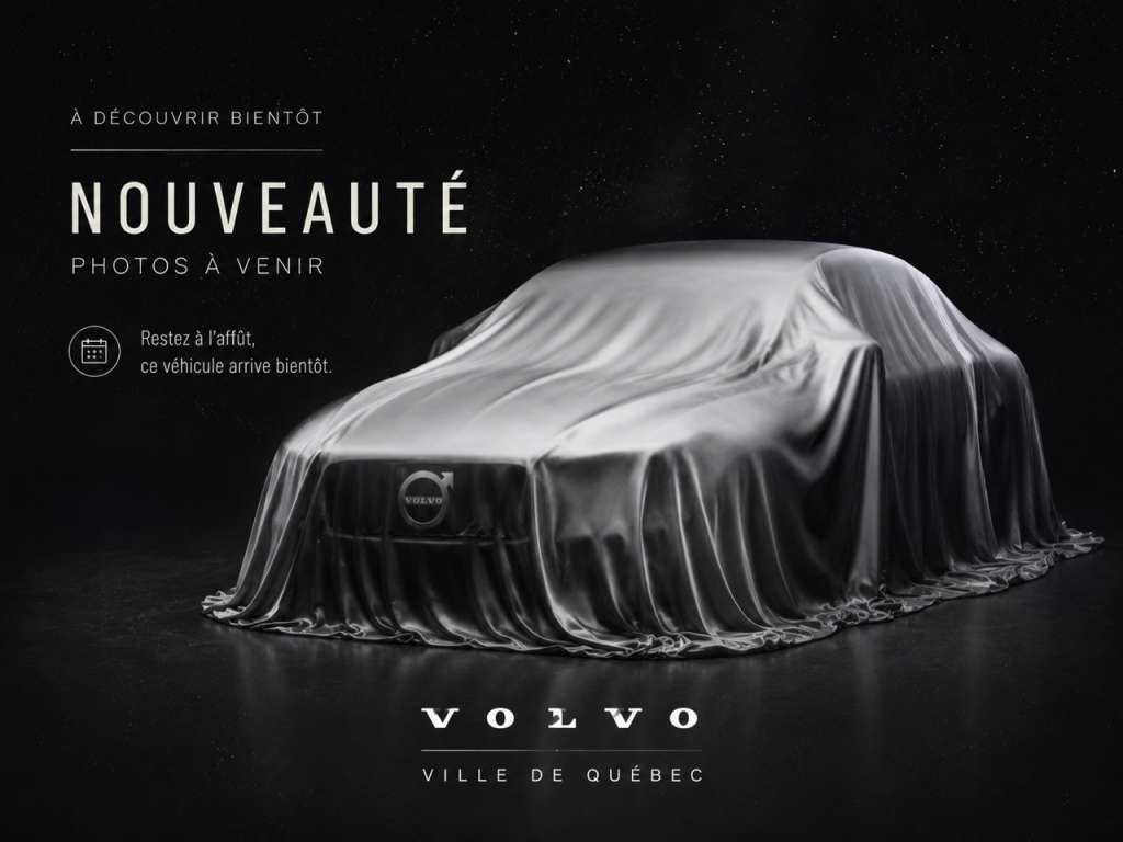 2026 Volvo XC40 B5 AWD Plus Dark Theme
