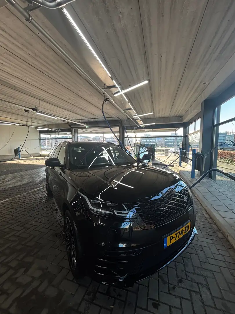 Land Rover Range Rover Velar 2.0 T. AWD R-D S Černá - 1