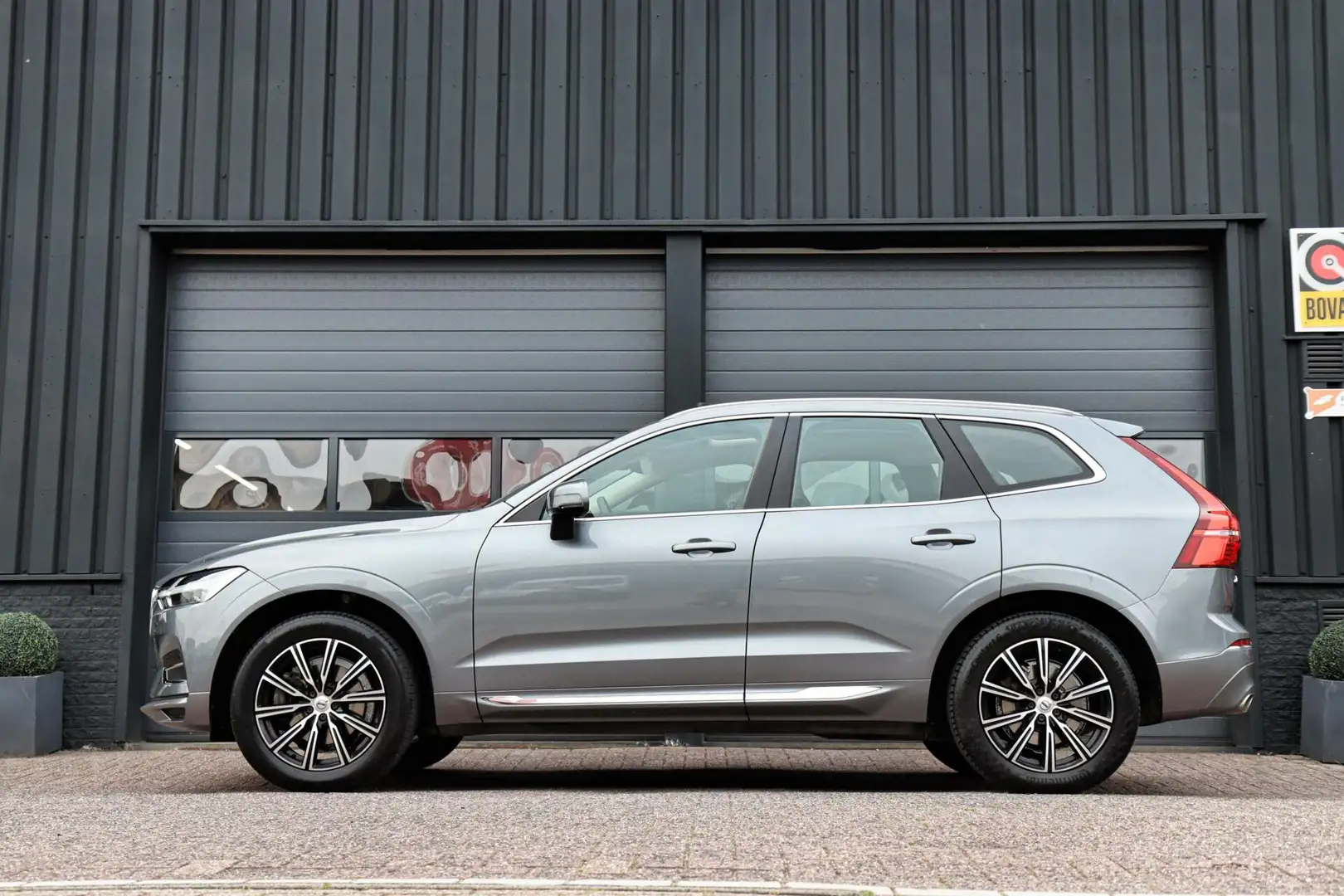 Volvo XC60 2.0 T4 Inscription /PANODAK/MEMORY/CAMERA/HUD/STOE Gris - 2