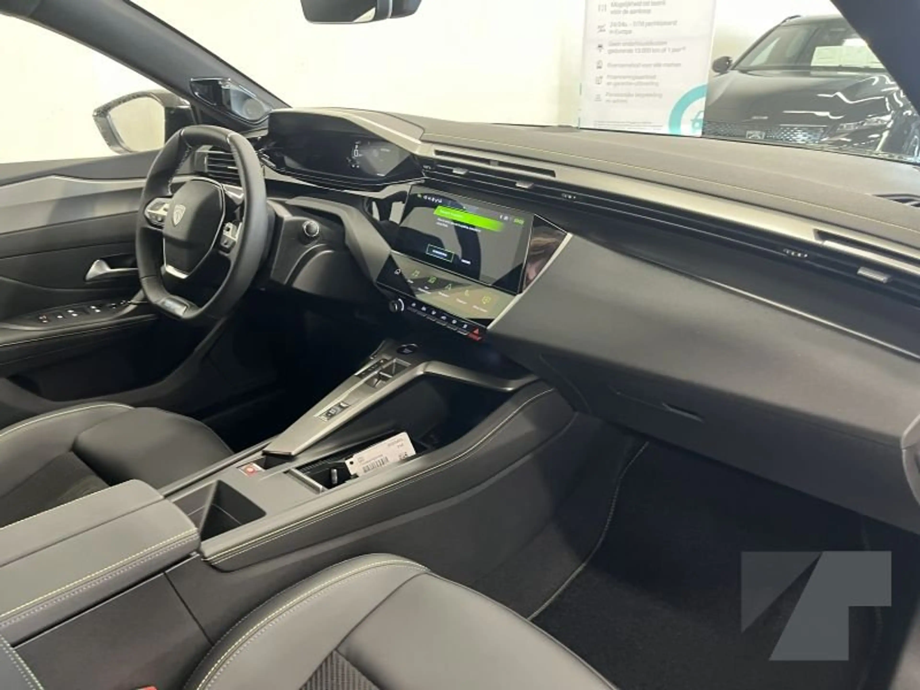 Peugeot 408 GT Exclusive Hybrid 145 ch e-DCS6 — photo 15