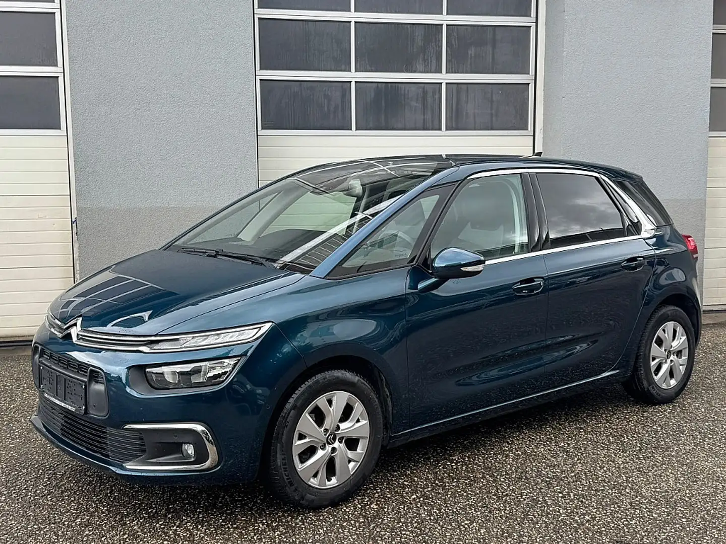 Citroen C4 SpaceTourer C4 Spacetourer PureTech 130 S&S EAT8 Shine Blau - 2