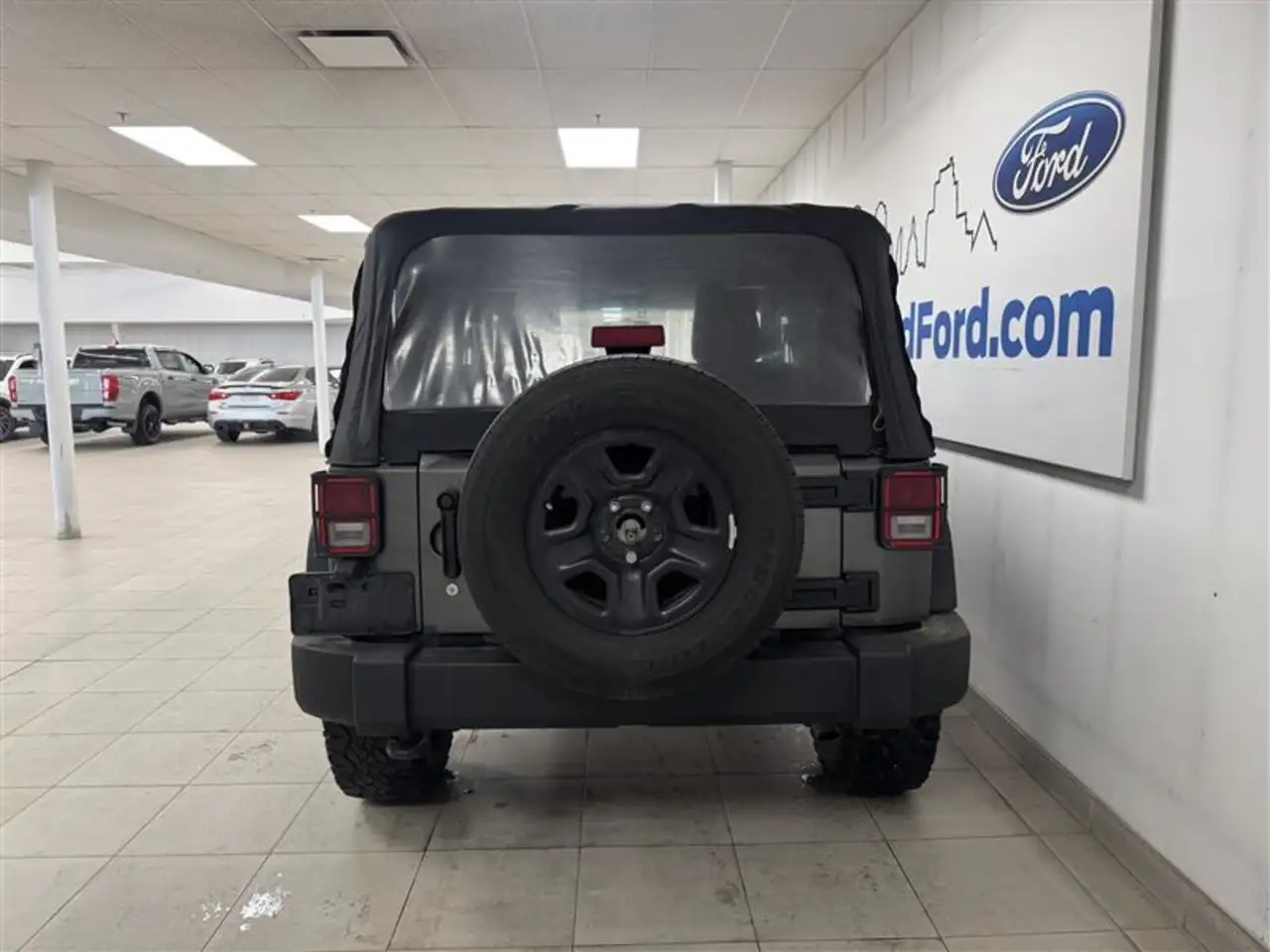 Jeep Wrangler снимка Jeep Wrangler