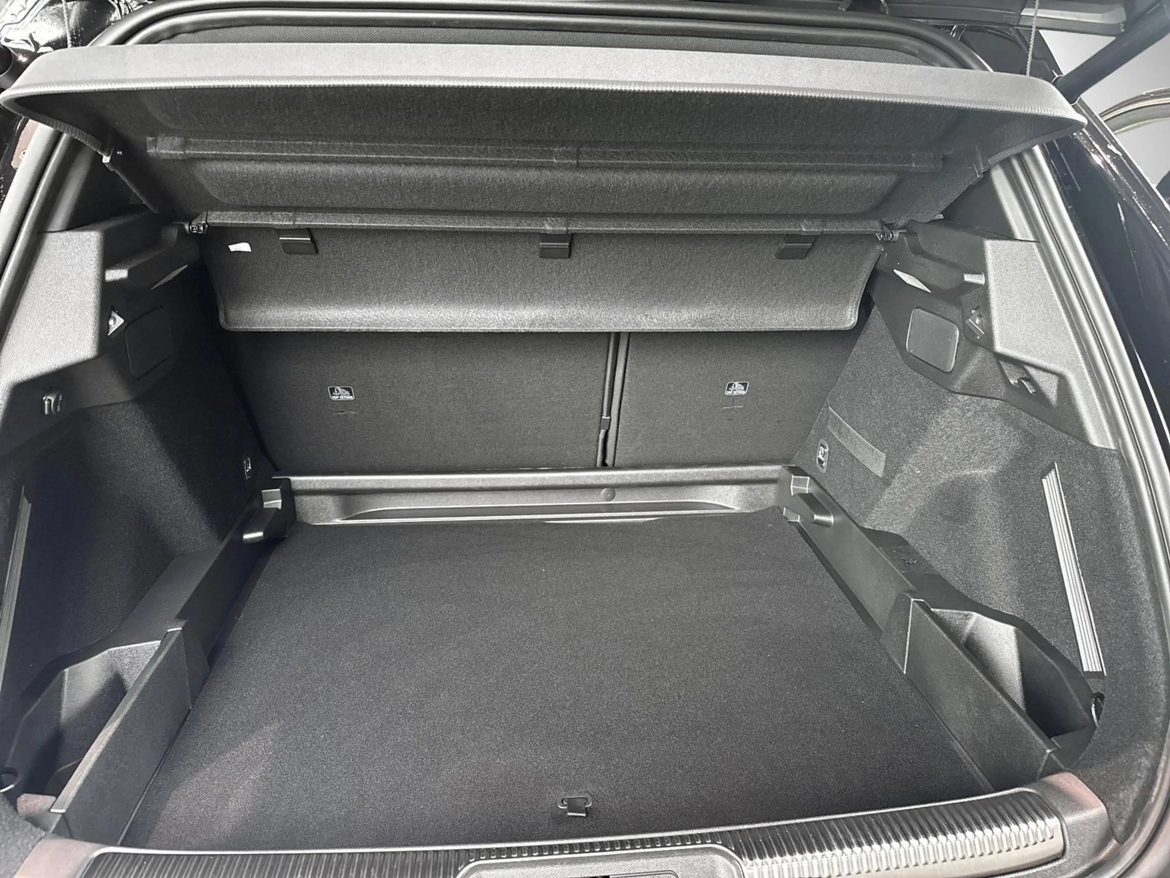 DS Automobiles DS 7 Crossback ÉTOILE Diesel 130PS AHK — photo 5