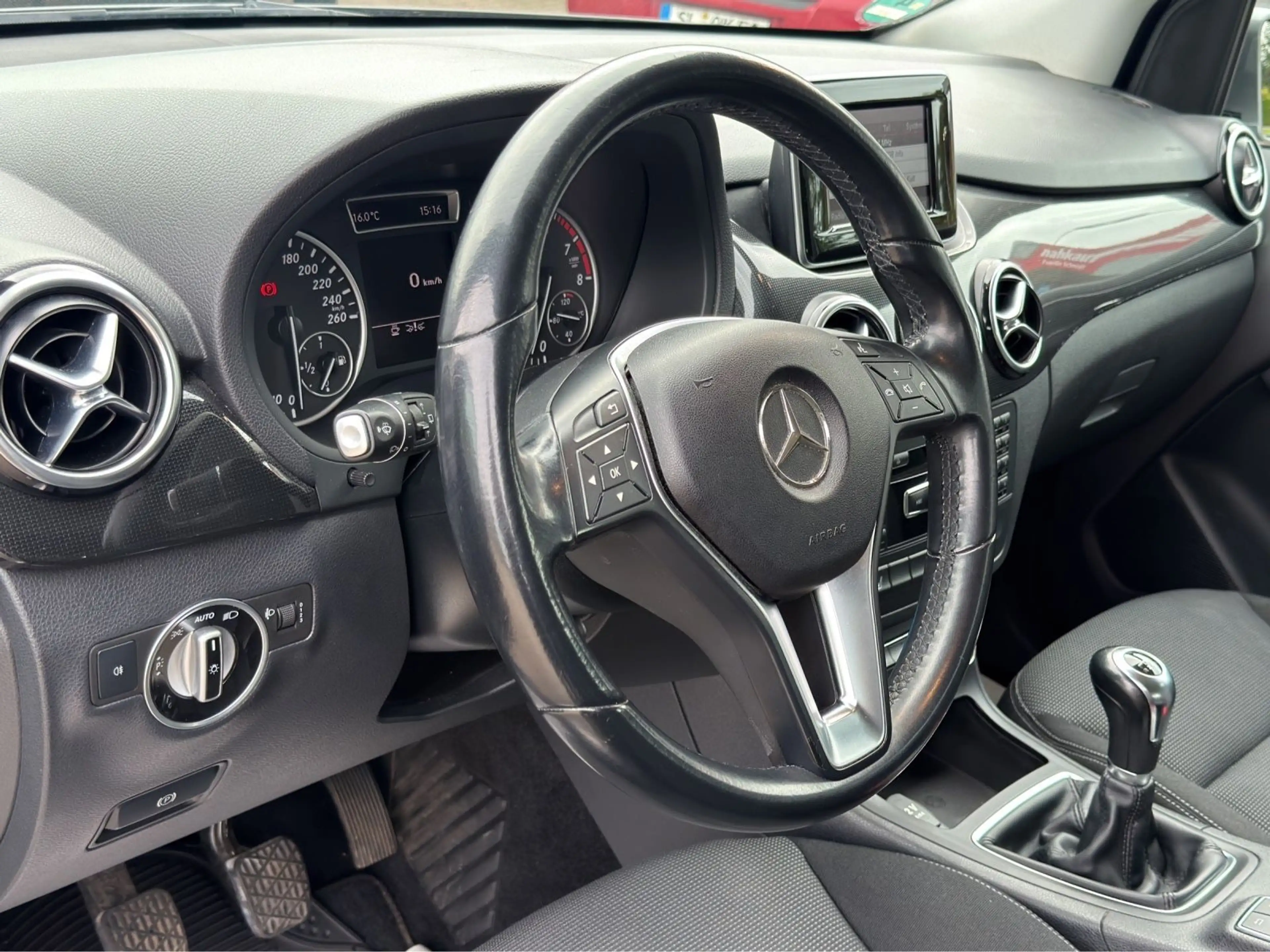 Mercedes-Benz B 180 TÜV NEU|SITZHEIZUNG|ALU|AHK — photo 5