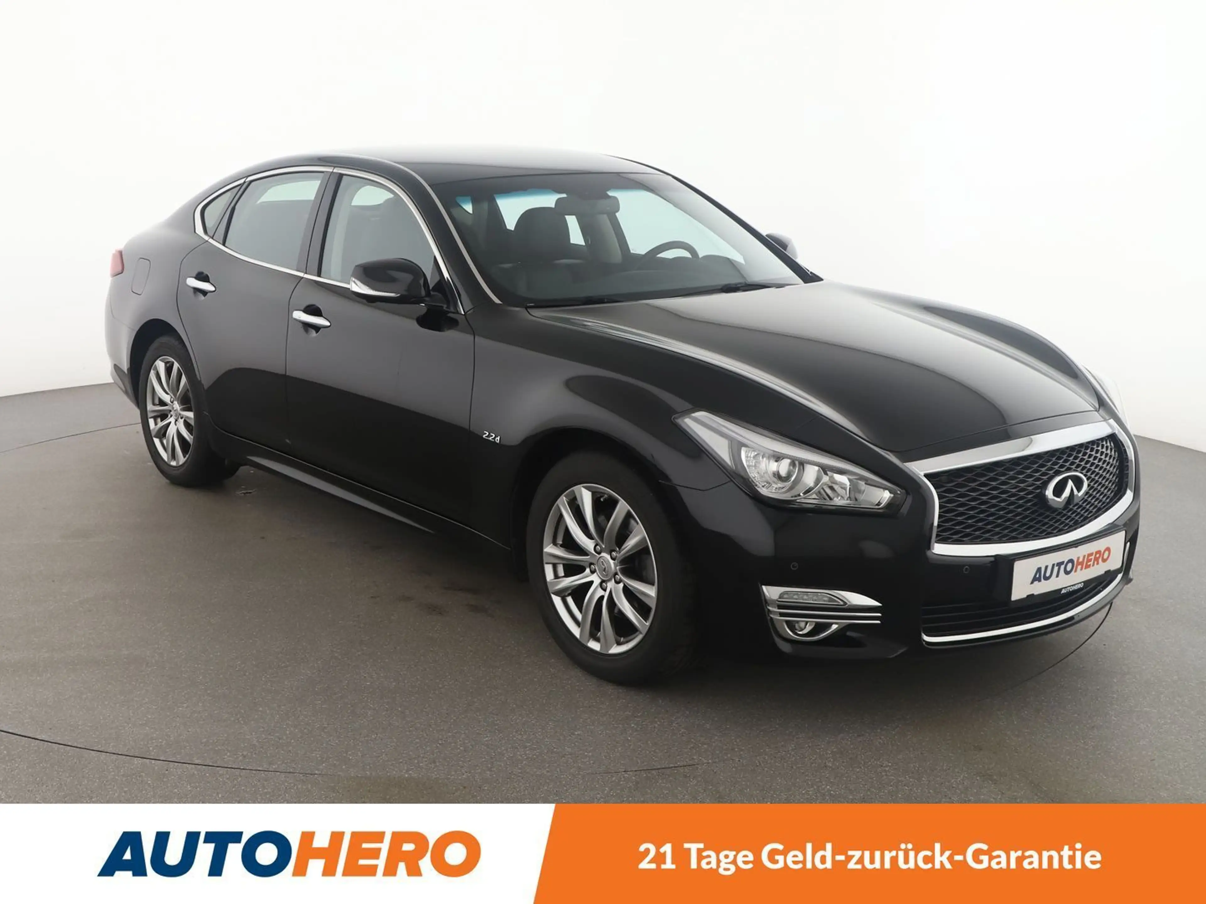 Infiniti Q70 2.2 Diesel Premium Aut.*NAVI*TEMPO*CAM*PDC*SHZ* — photo 8